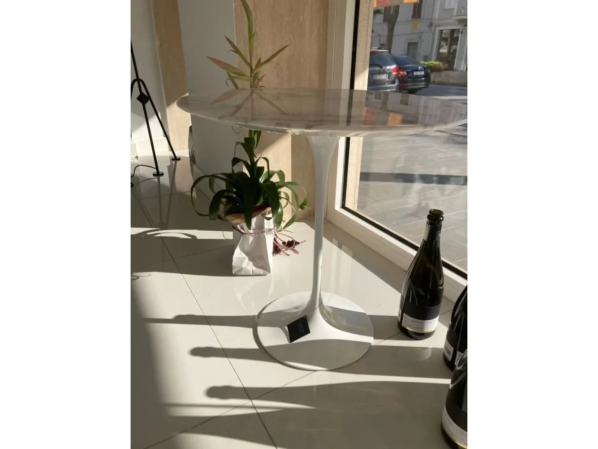 Tavolino Tulip in marmo e alluminio, Knoll 3