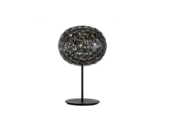 Planet (fume), Kartell 2
