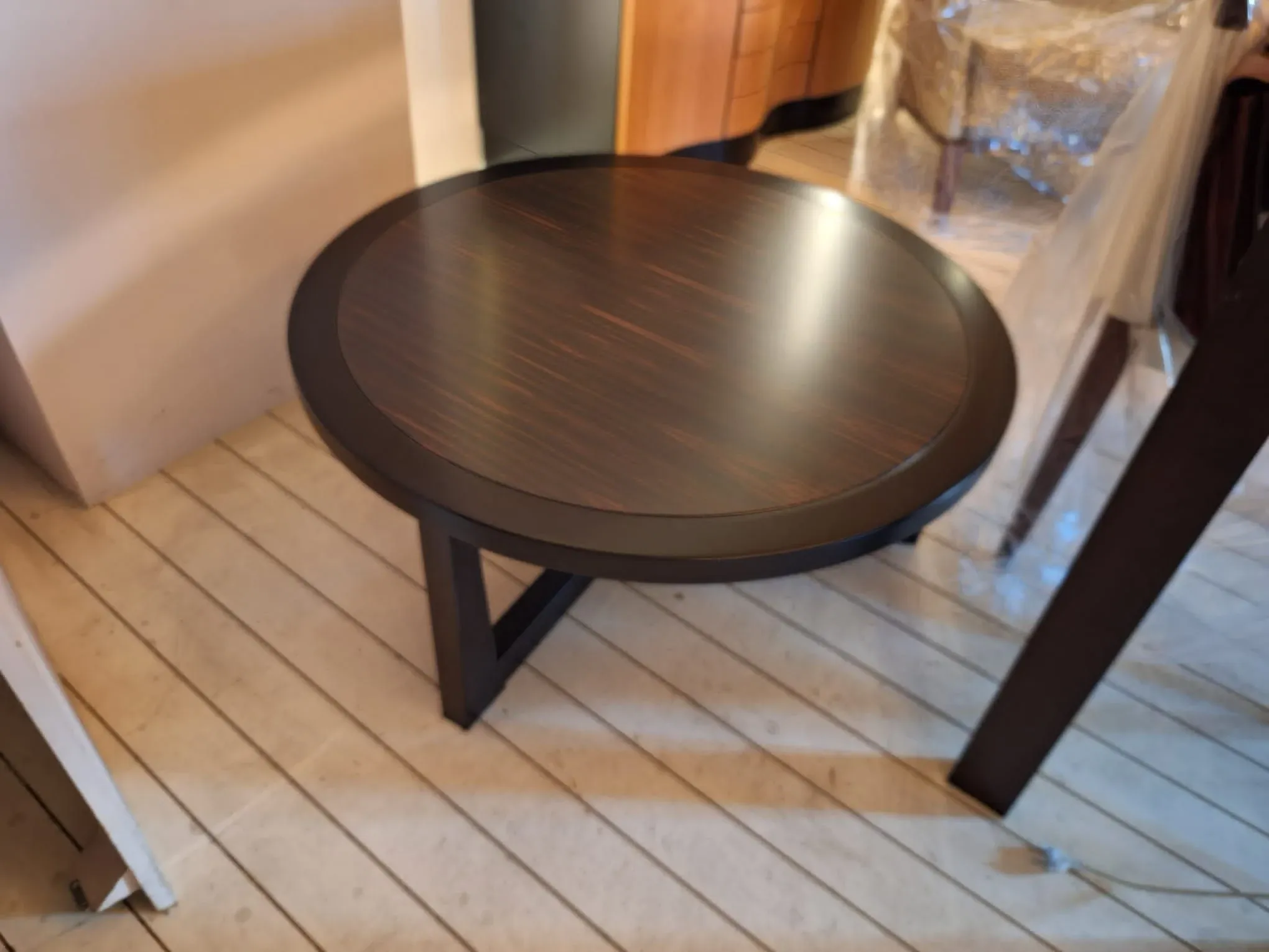 Tavolino Basso Reverso, Giorgetti 2