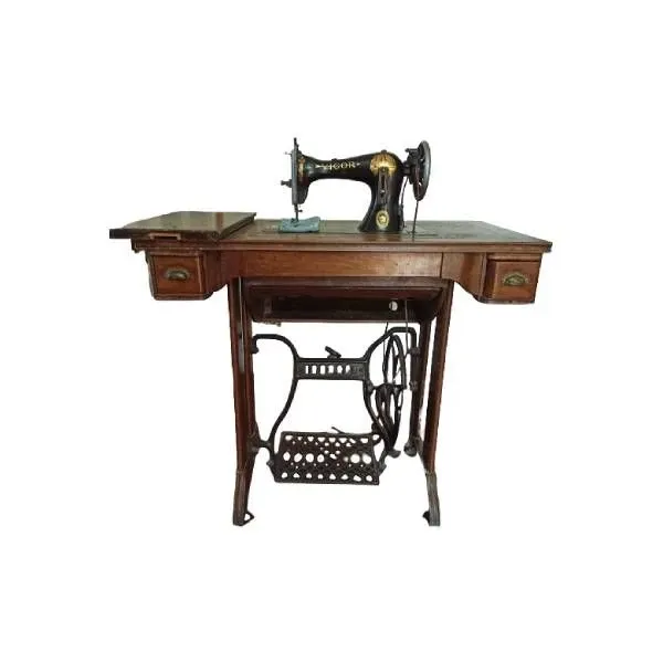 Table with vintage sewing machine (1930s), Vigor image