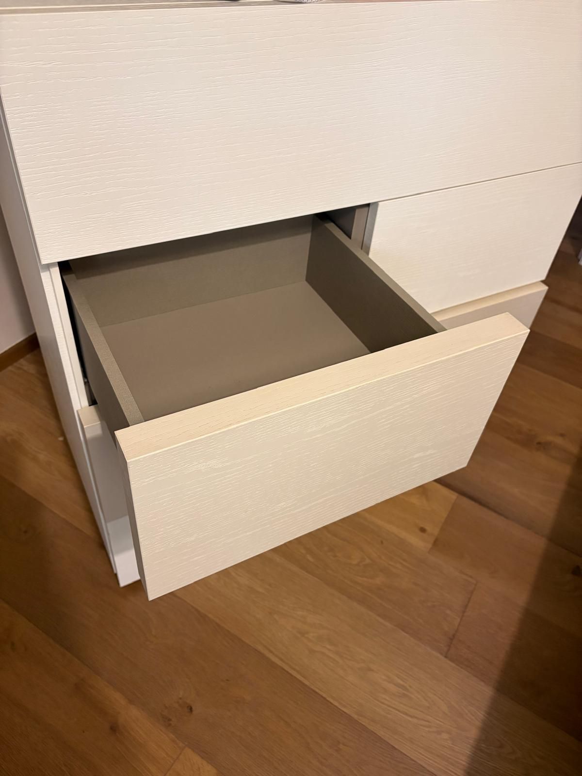 6 Drawer Dresser White/Beige – Bedroom Chest of Drawers Details