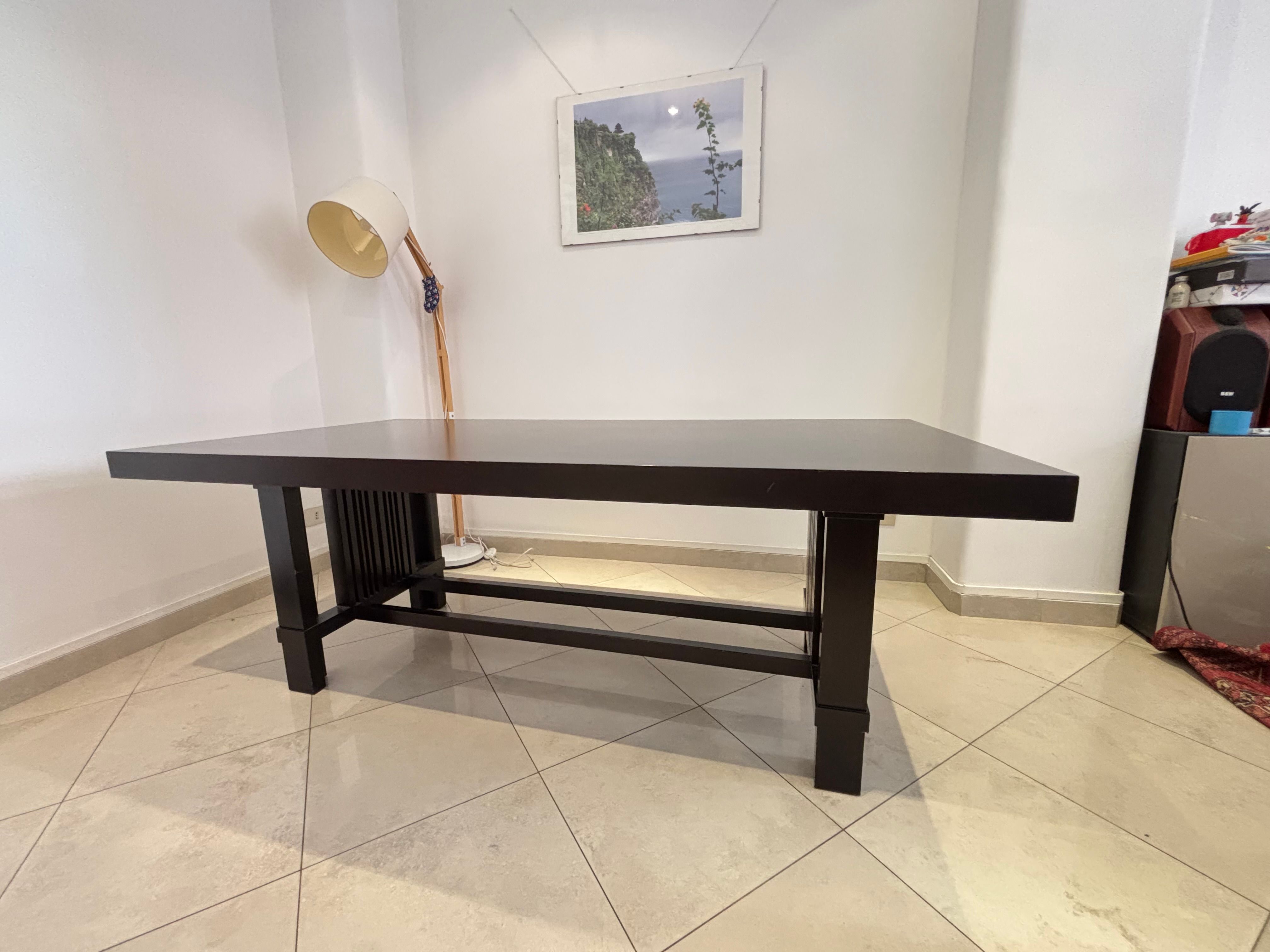 Set de 4 sillas Coonley 2, 2 sillas Barrel 606 y mesa Taliesin Optional14