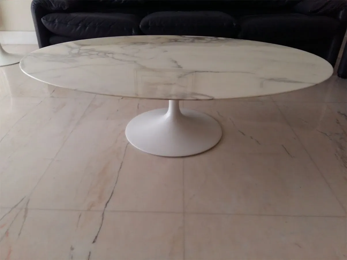 Oval Tulip coffee table in aluminum and gold Calacatta marble, Knoll 3