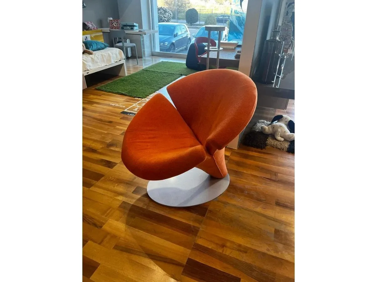 Poltrona Flower arancione, Giovannetti 4