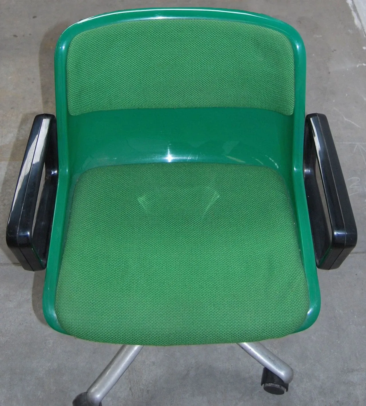 Modus chair, Tecno 1
