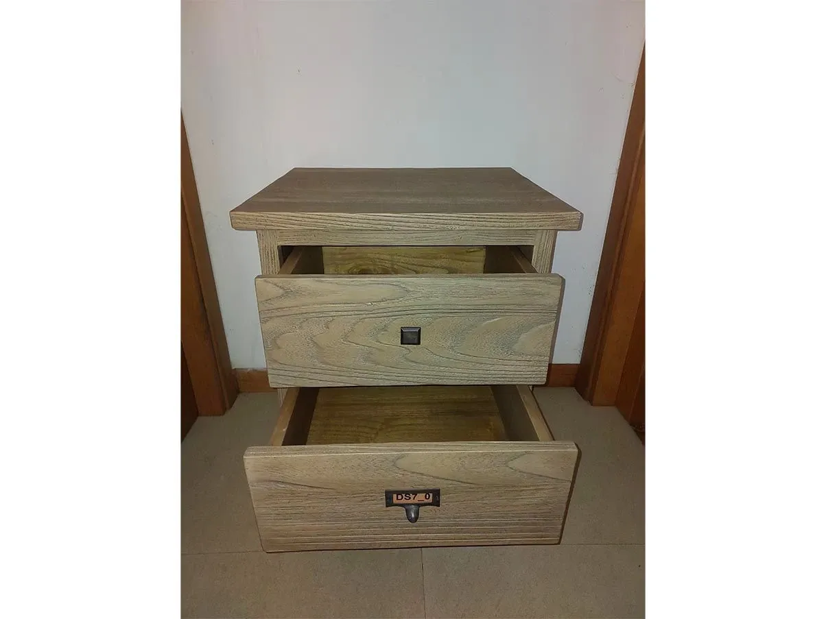 Comodino minimal in legno (marrone) 4