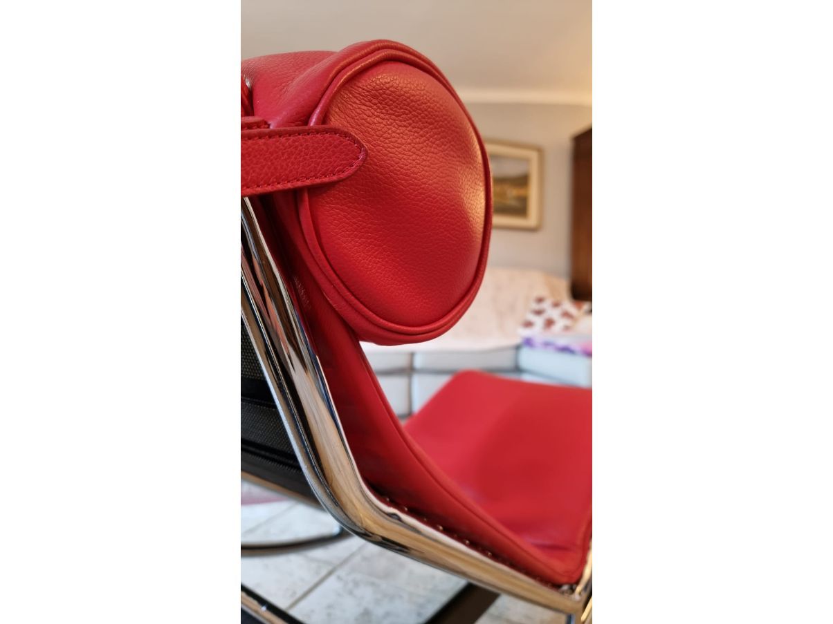 Chaise longue LC4 in pelle rosso 5