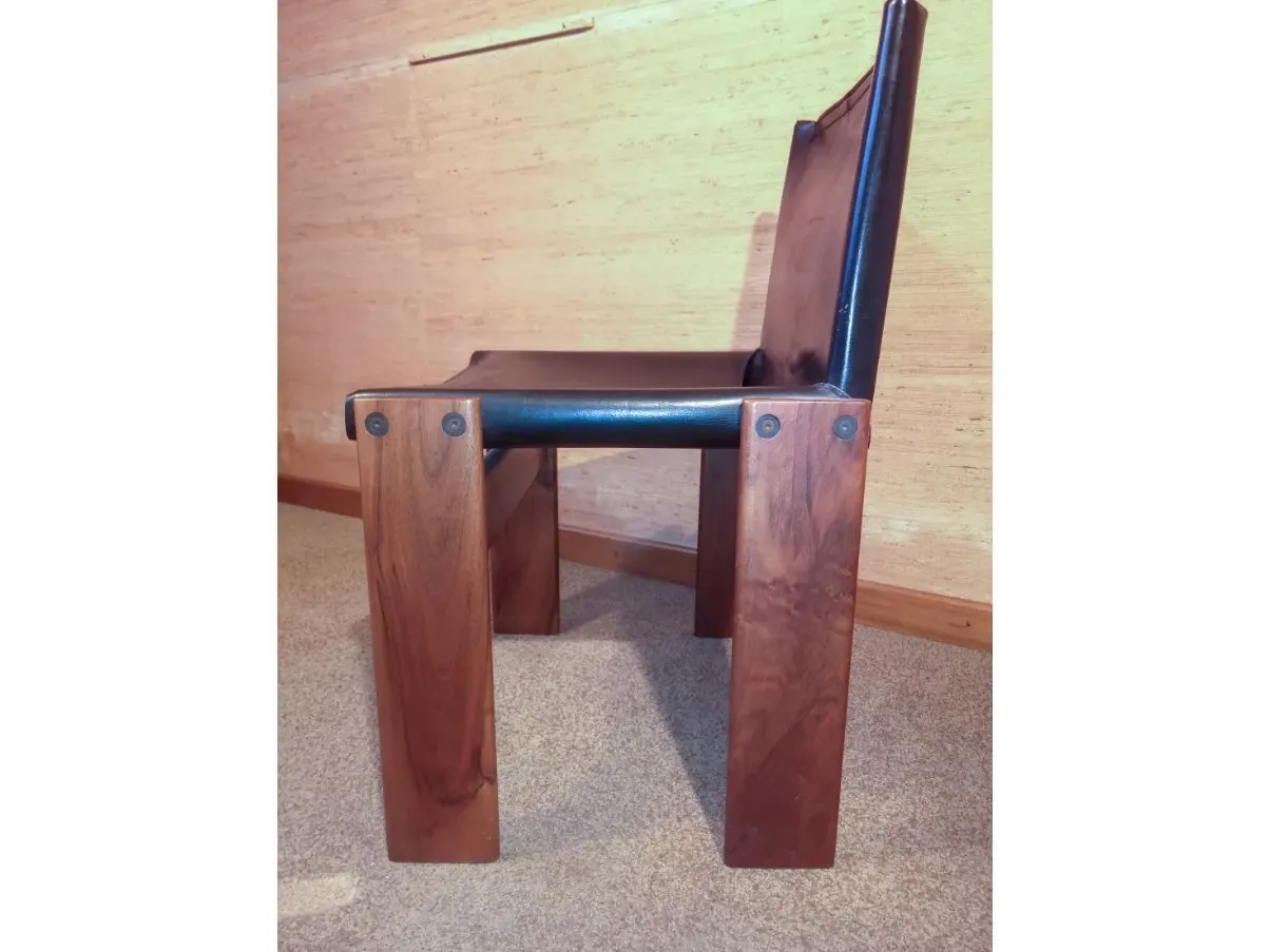Set of 4 vintage Monk chairs in black leather (70s), Molteni&C 8