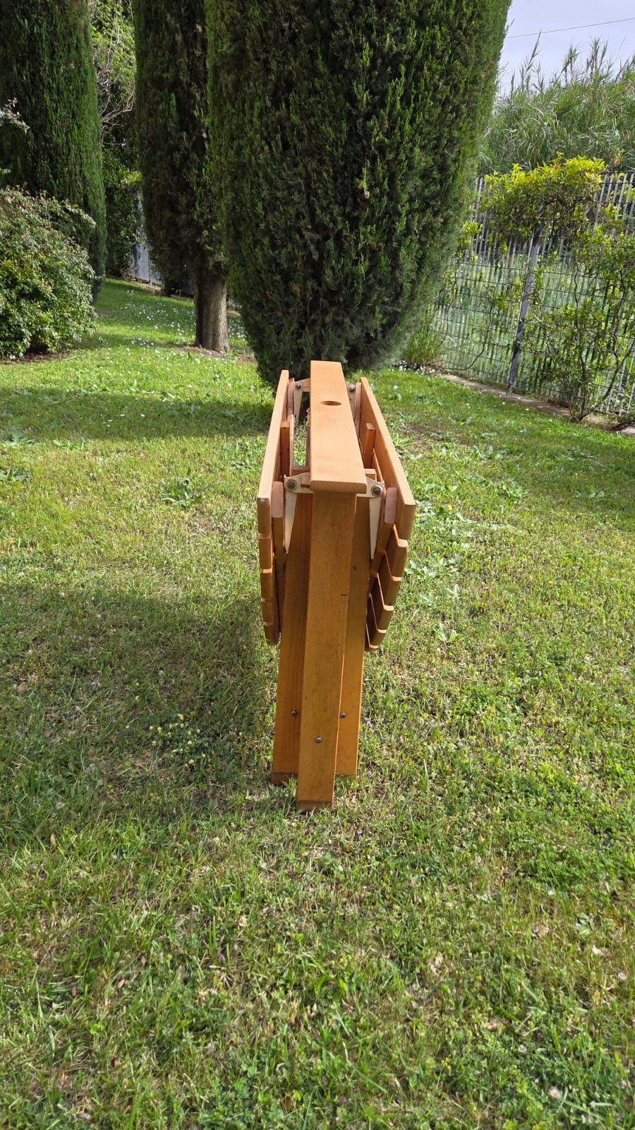 Set da esterno 6 sedie, tavolino e tavolo rotondo in legno Side