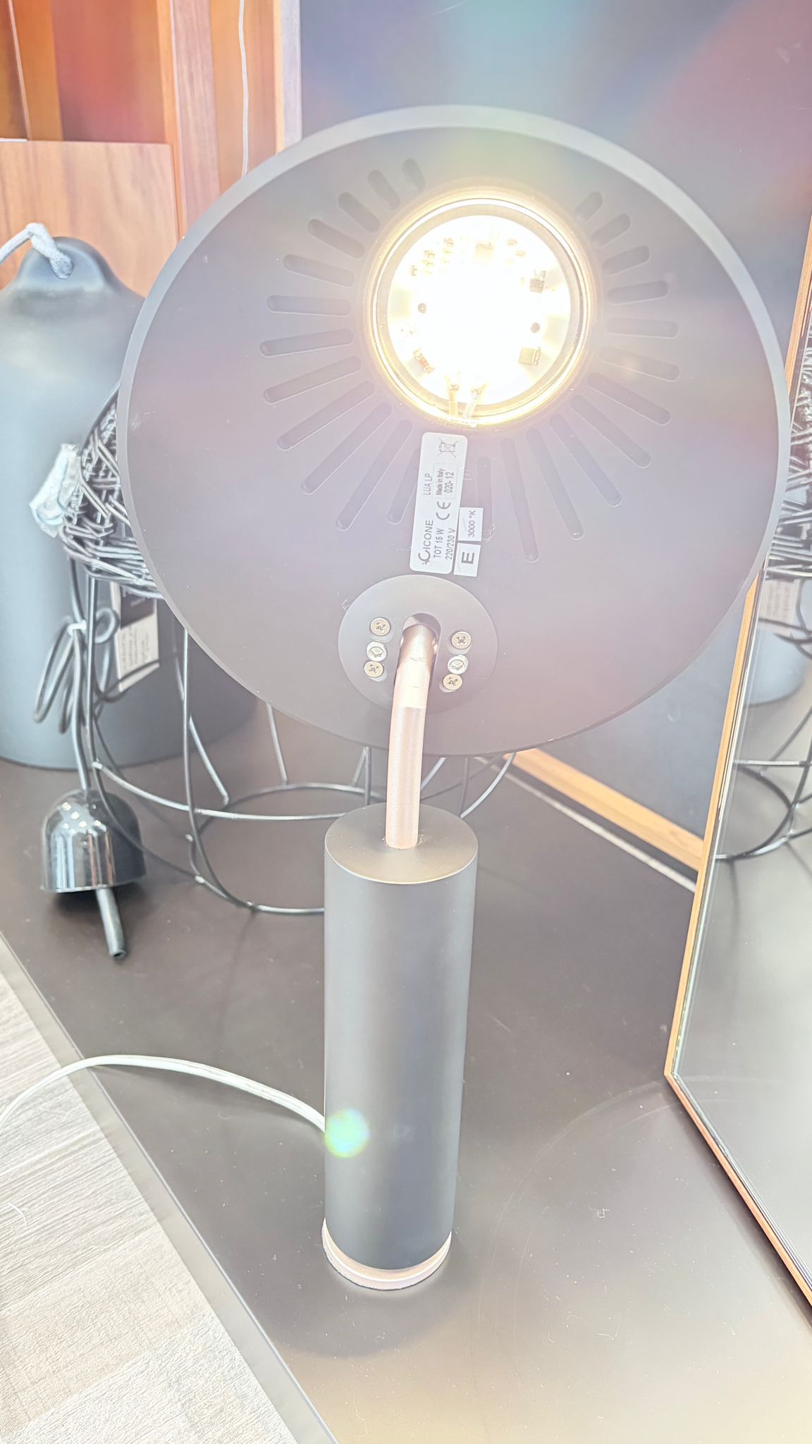 Lampada da tavolo Luà LG in alluminio Front