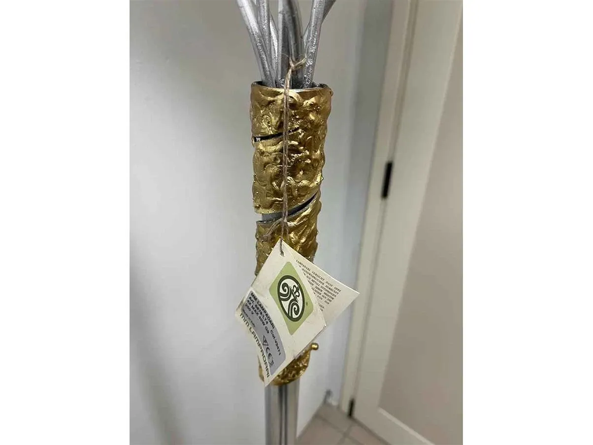 Lampada da terra in foglia argento e oro 1