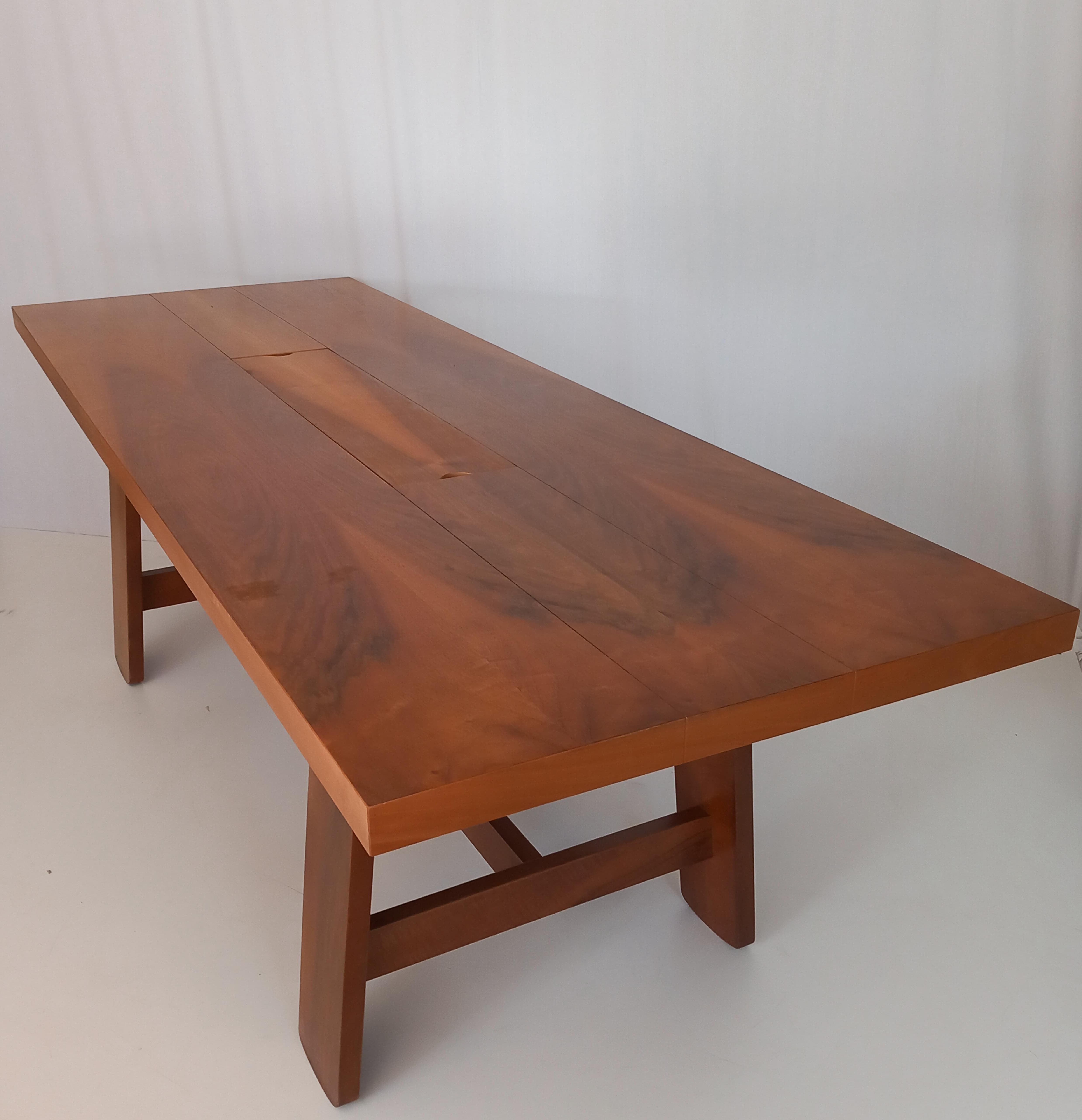 Mid-Century Walnut Rectangular Dining Table by Silvio Coppola (60s) Side