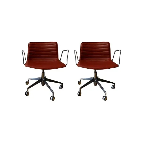 Set of 2 Catifa 46 Office armchairs in leather (bordeaux), Arper image