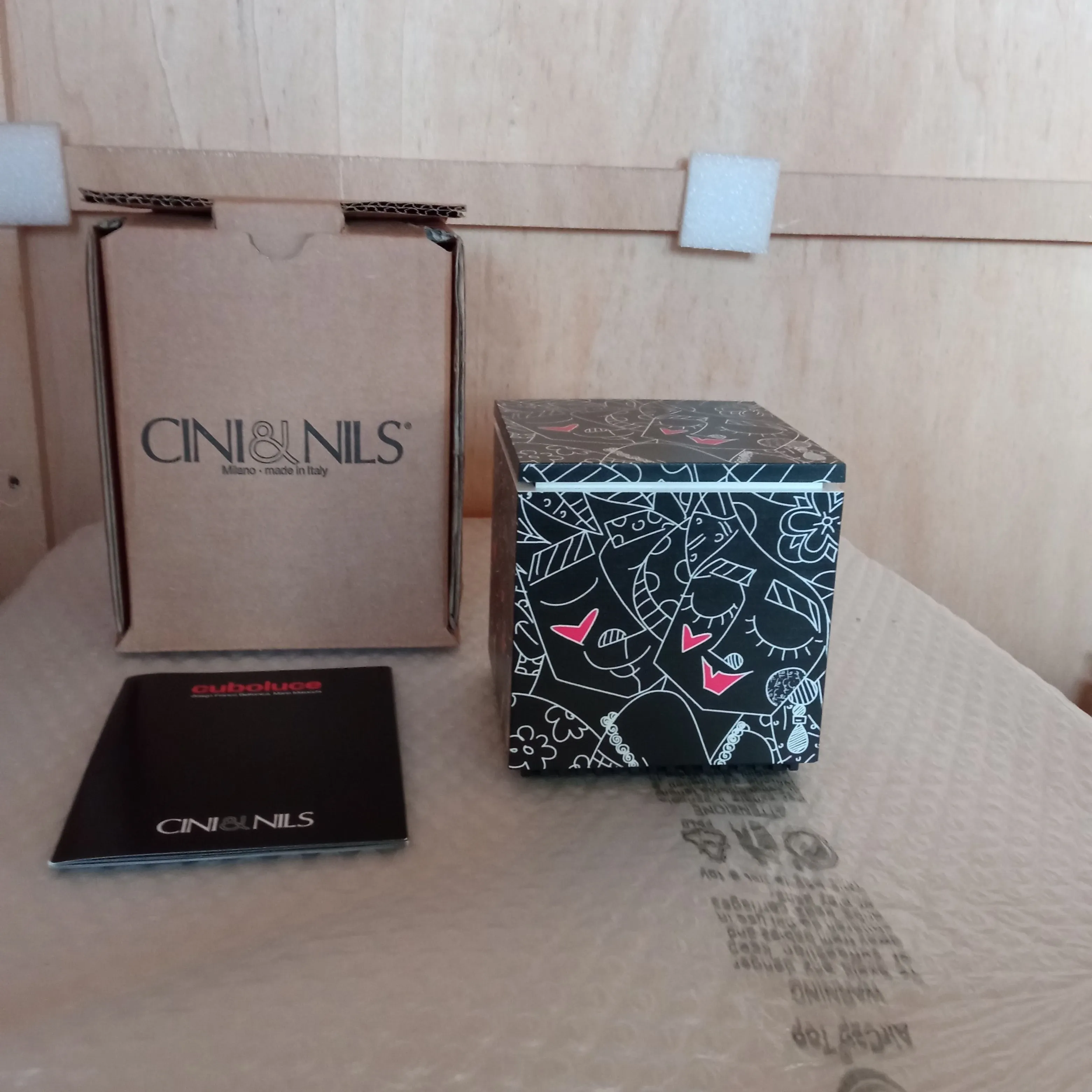 Lampada cubo by romero britto, CINI&NILS  4