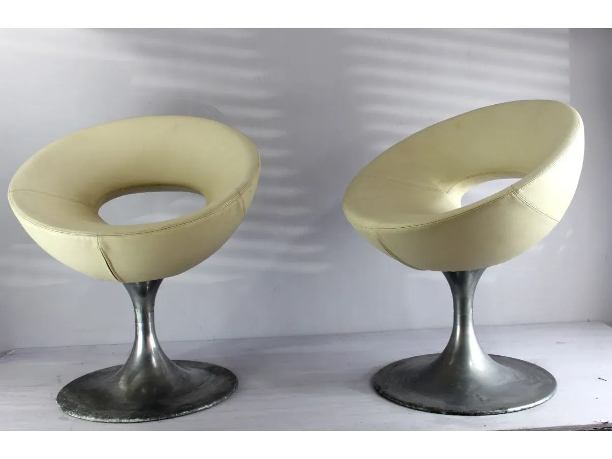 Set of 2 vintage chairs (1960s), image
