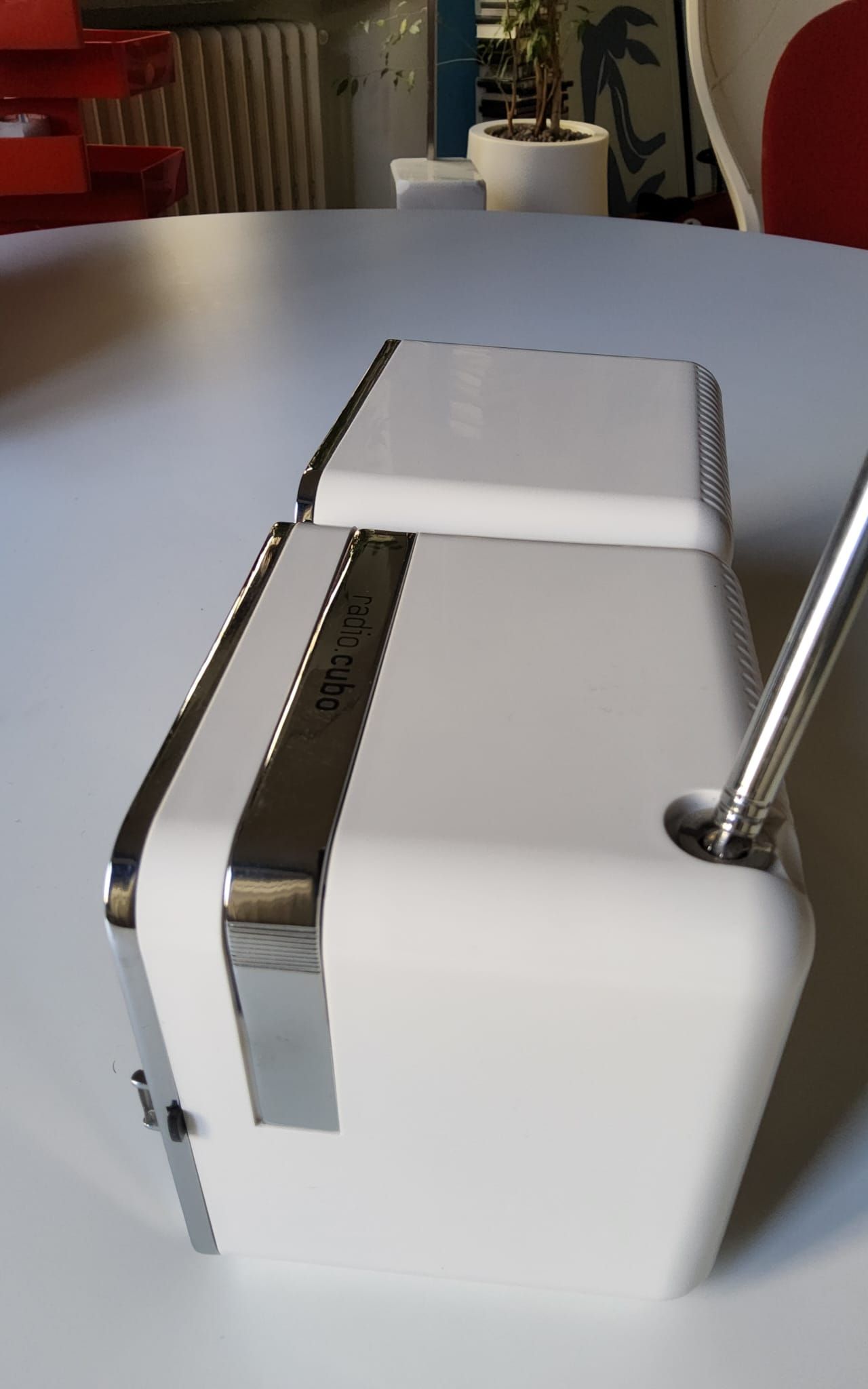 Cubo Radio by Marco Zanuso and Richard Sapper Side
