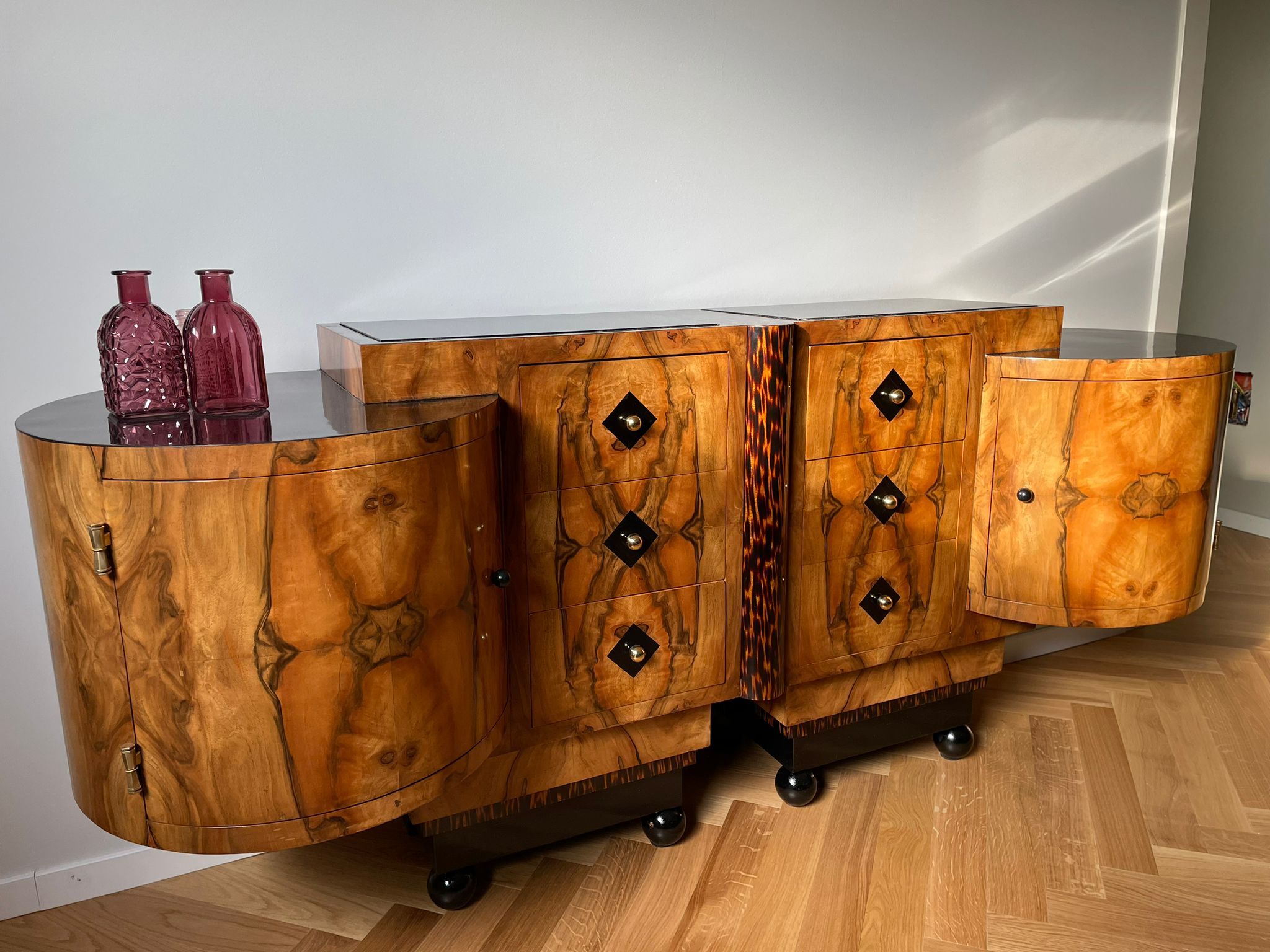 Vintage console (1940s) Side