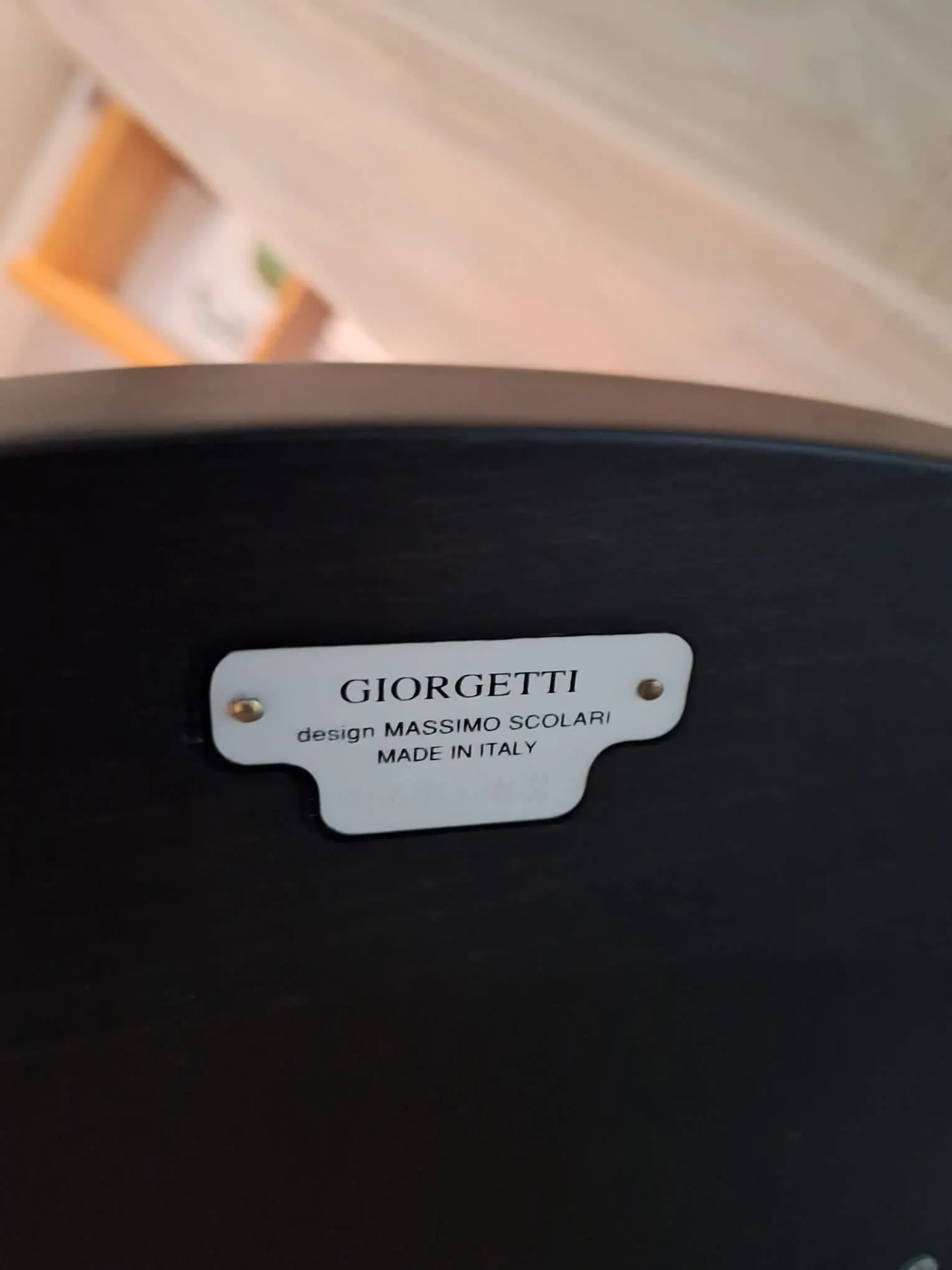Tavolino Basso Reverso, Giorgetti 1