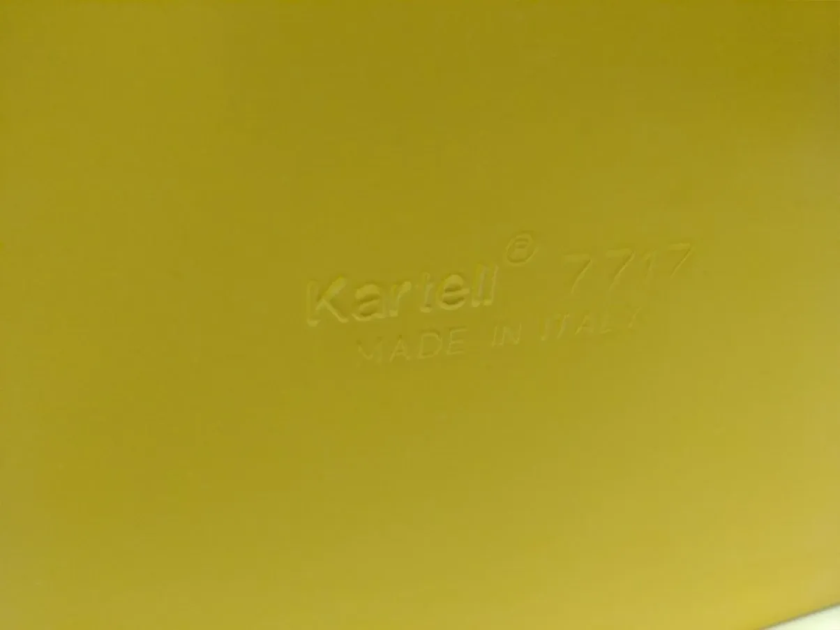 Vintage shelf mod. 7717 in plastic material, Kartell 3