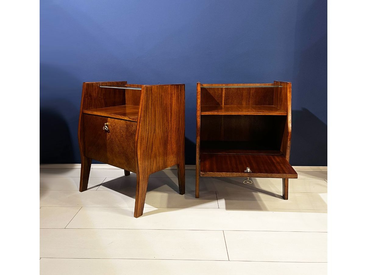 Comodino vintage anni '60 in vendita su 1stDibs