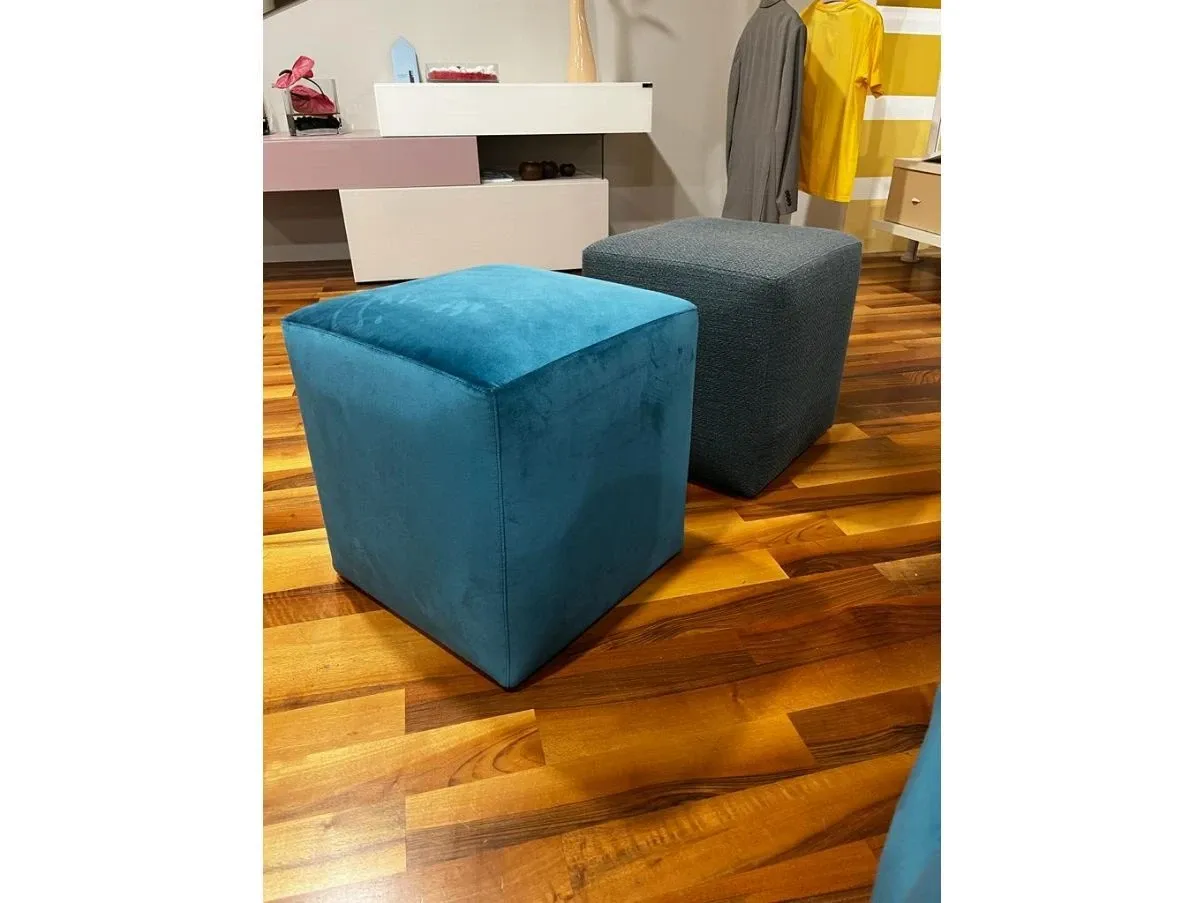Set 2 poltrone Carmen con 2 pouf, Cava 7