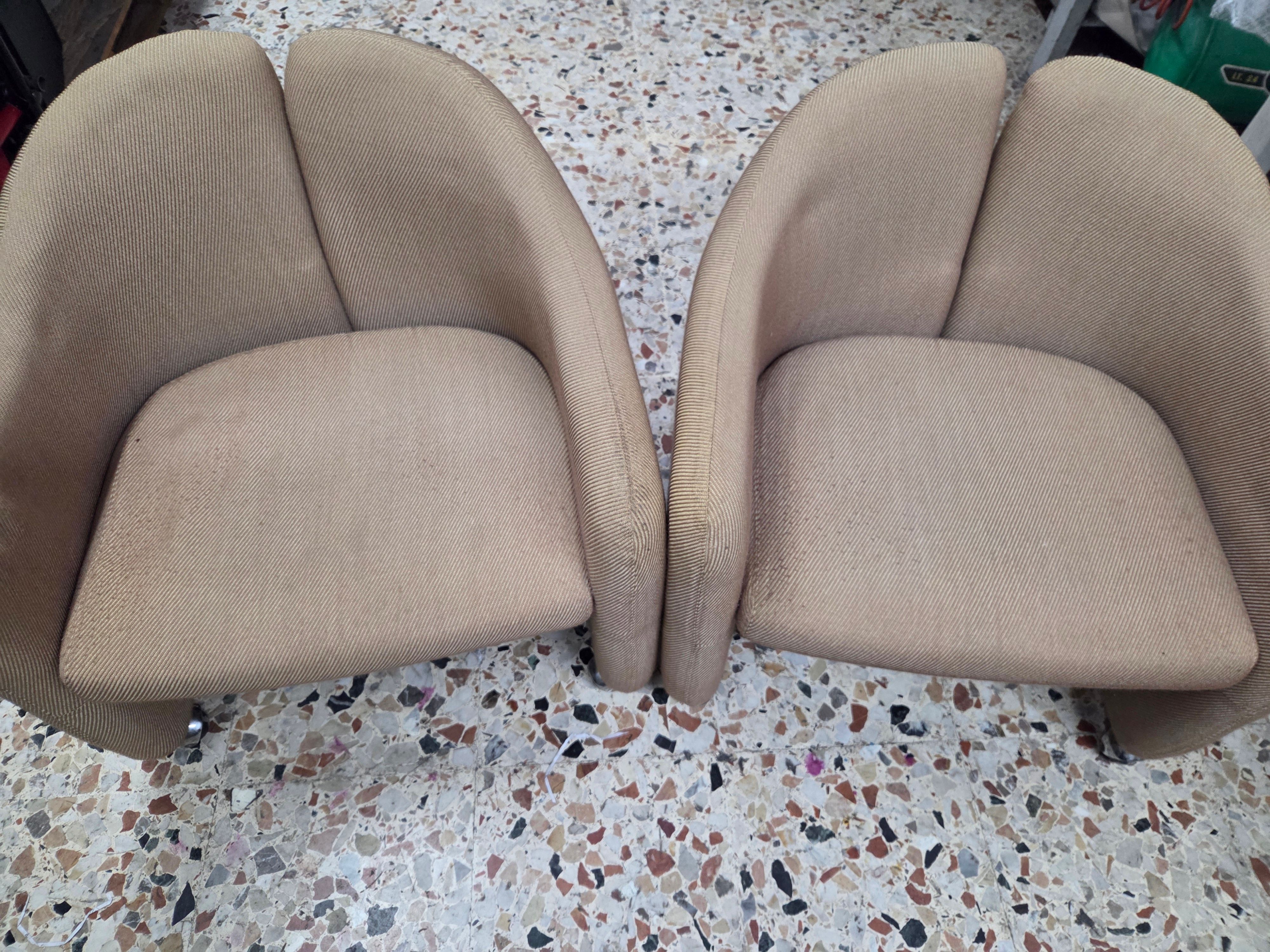 Pair of vintage PS142 armchairs by Eugenio Gerli Main