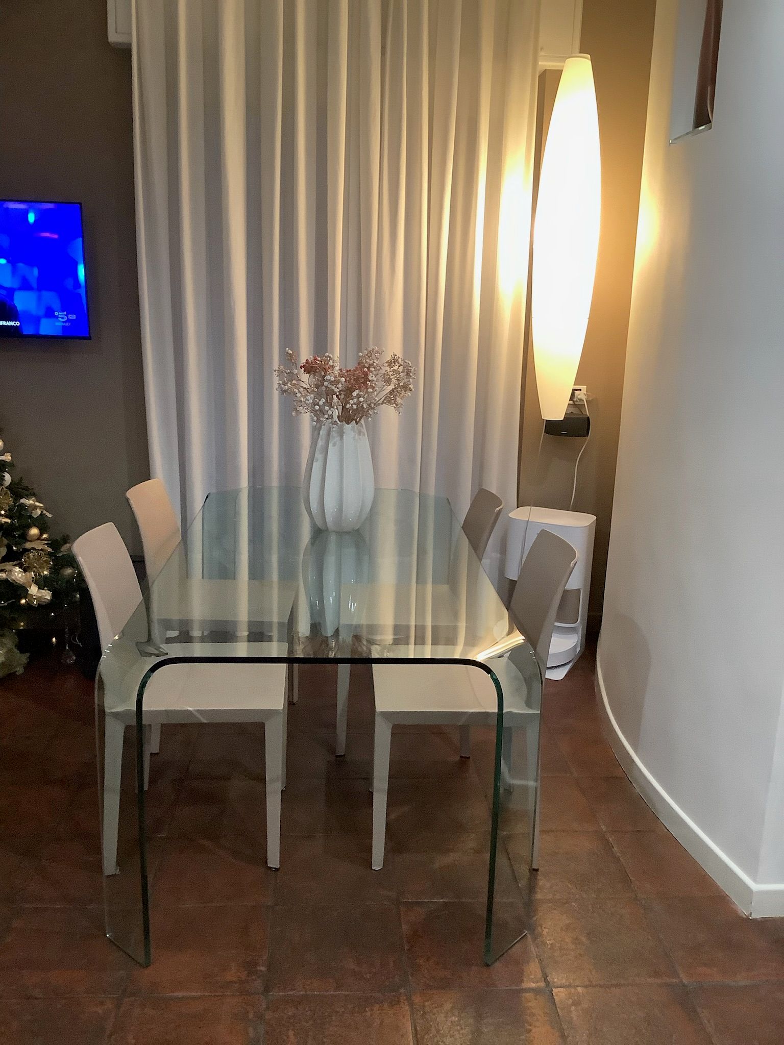 Curved Glass Rectangular Table by Vittorio Livi Main