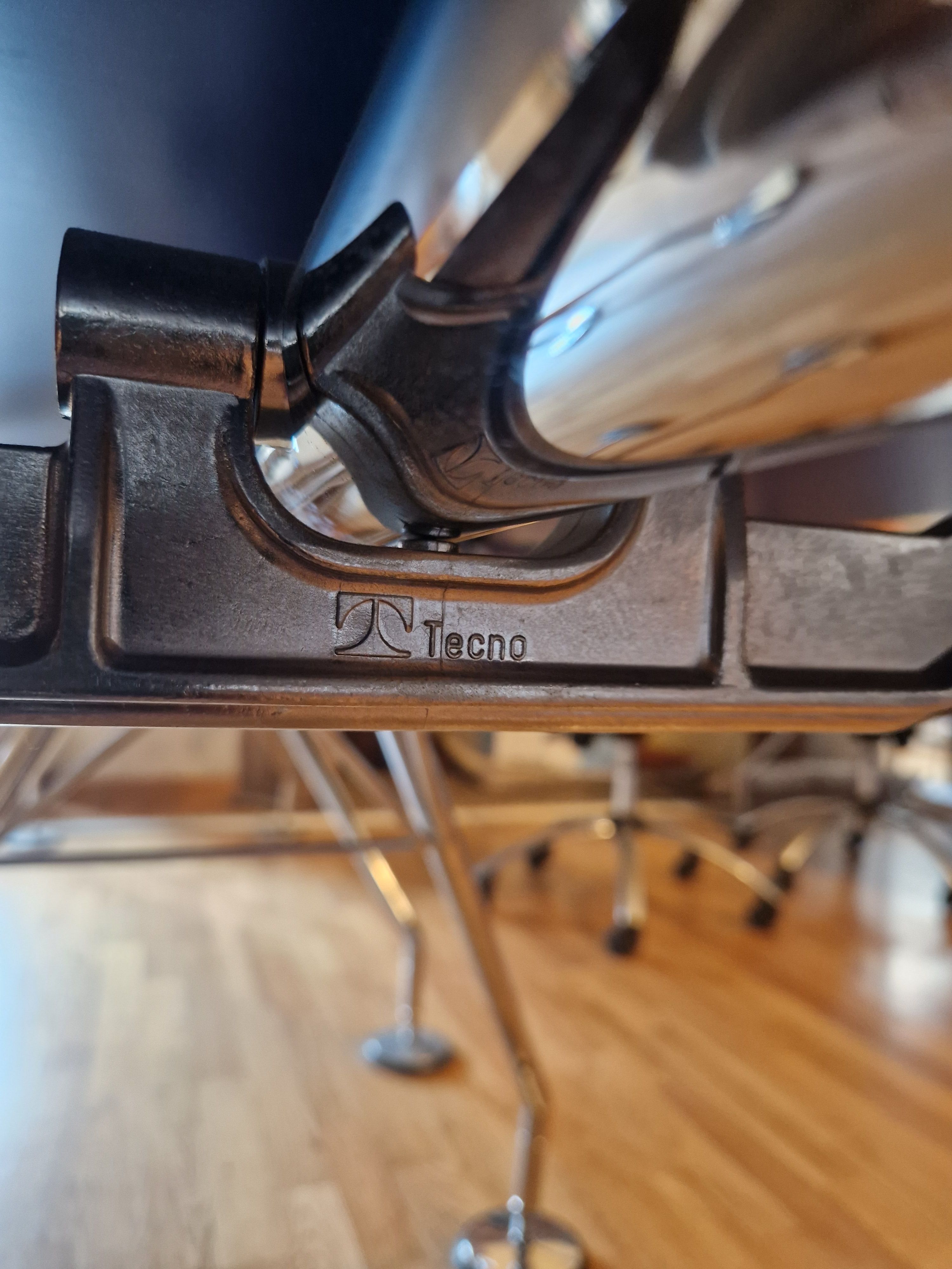 Tavolo rettangolare Nomos colore blu di Norman Foster Brand