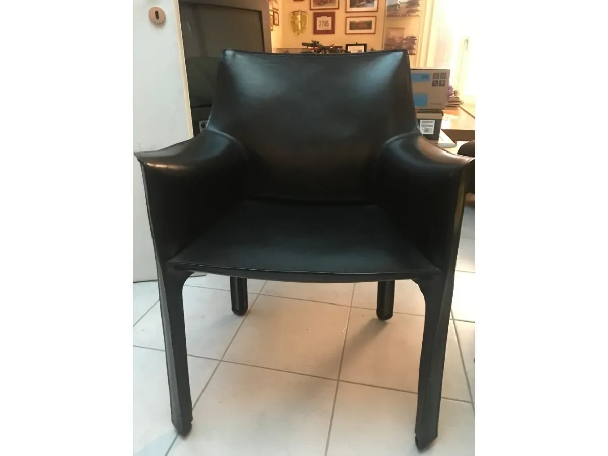 Cab 412 armchair 2