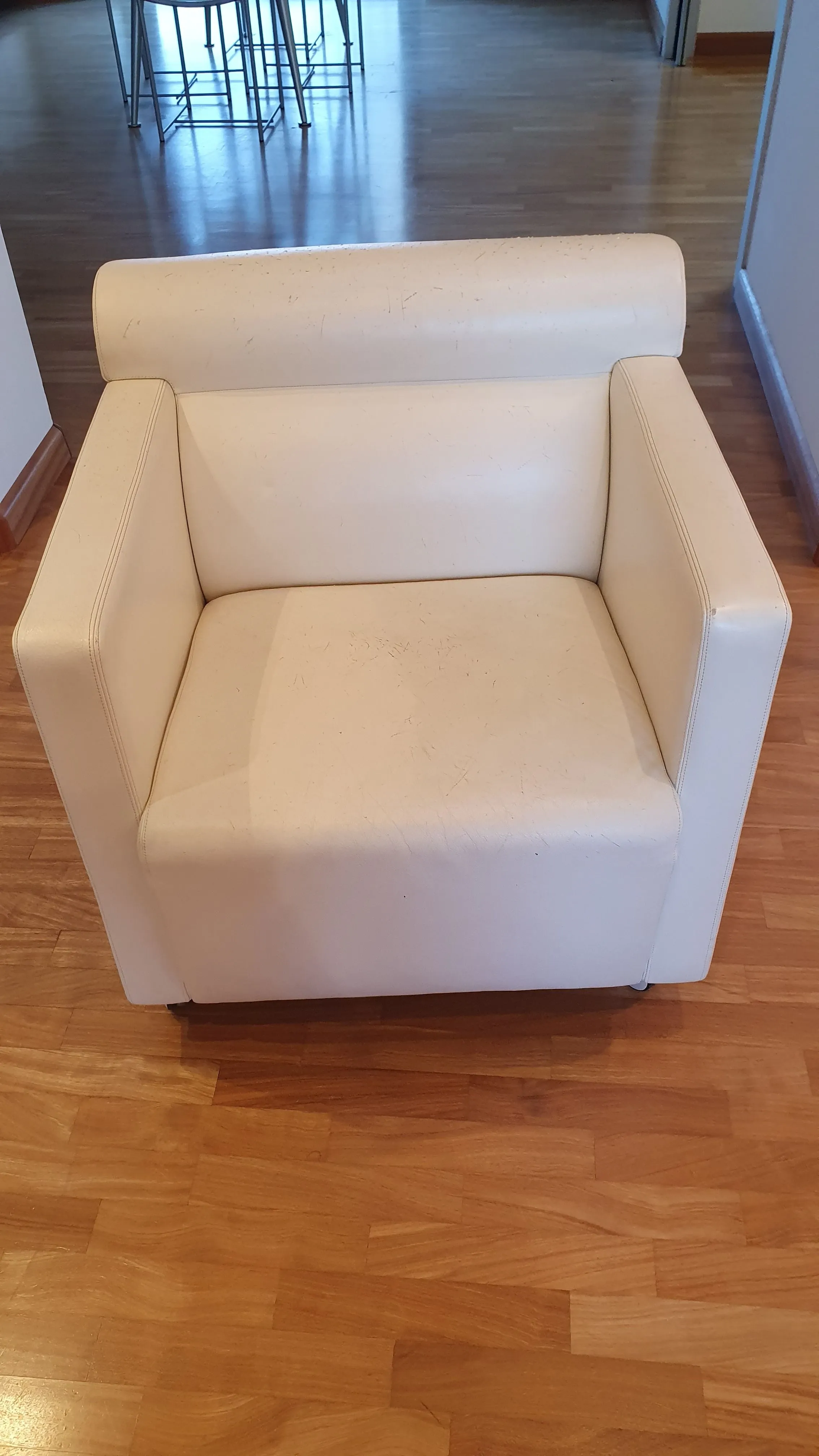 Set of 2 white Dafne armchairs, Poltrona Frau 2