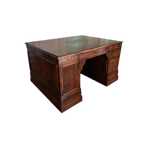 Vintage wooden desk (19th century), image