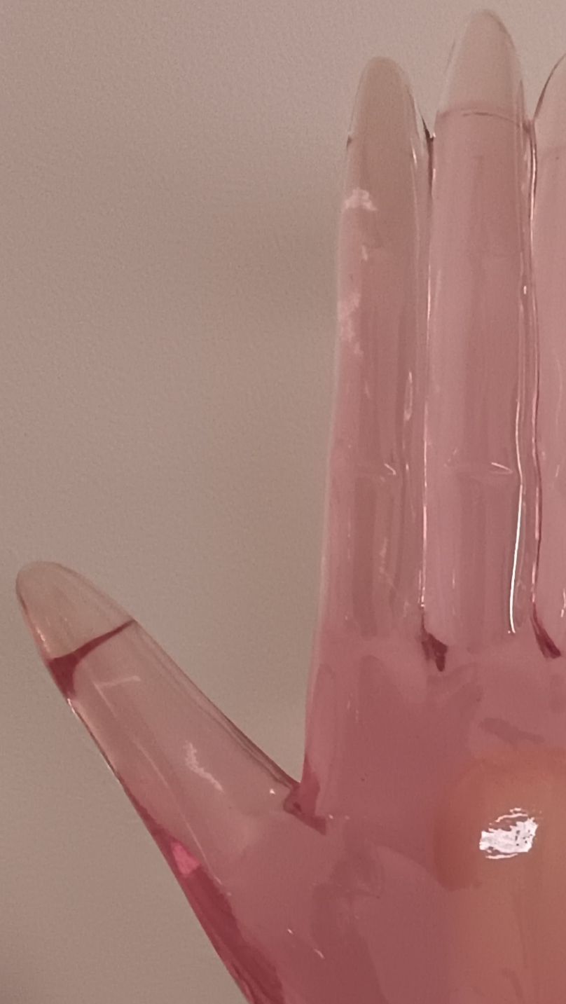 Lampada da tavolo in plexiglass rosa di Luigi Serafini (anni '90) Side