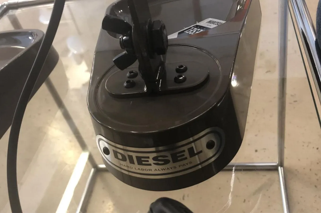 Duii, Diesel with Foscarini 1