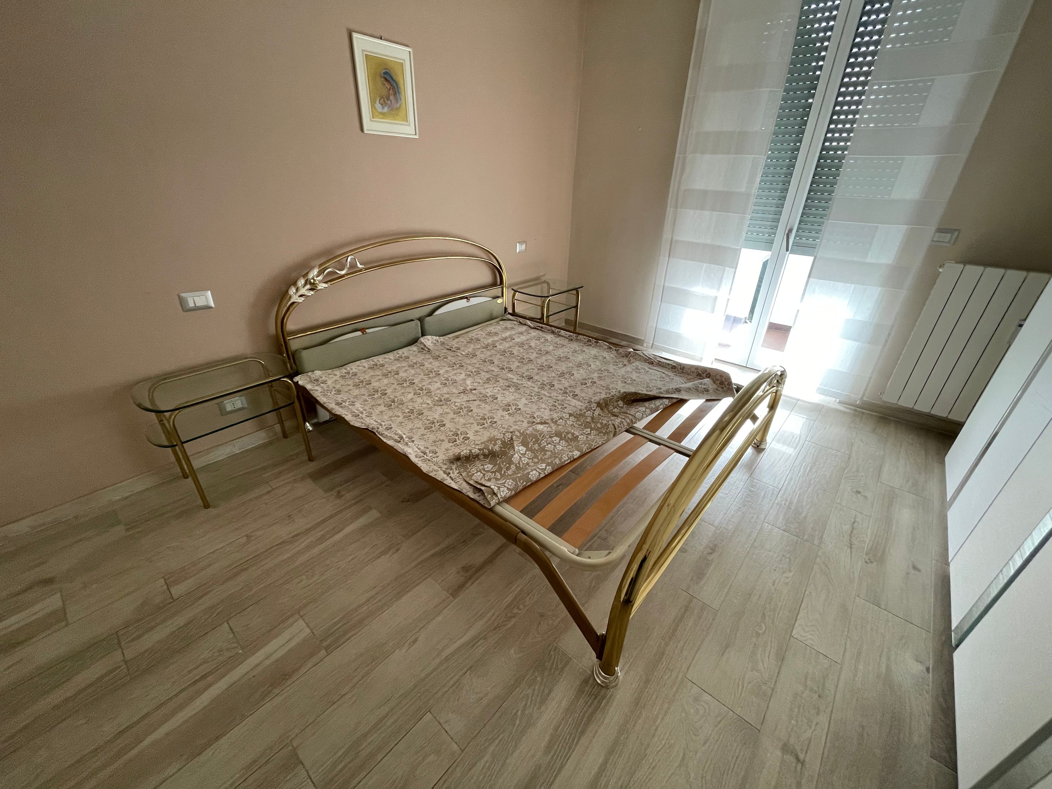 Lit double en laiton (années 70) Side