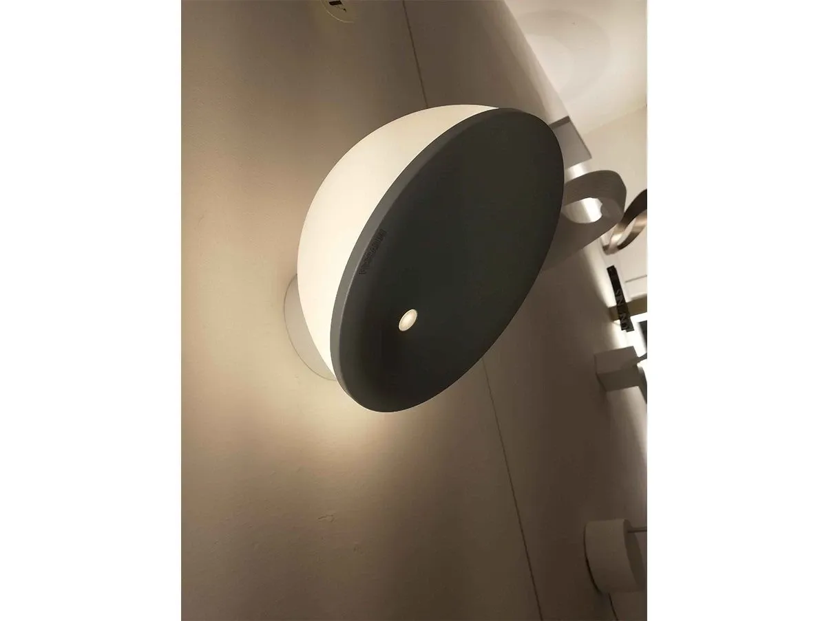 Lampada da parete orientabile Beep, Foscarini 