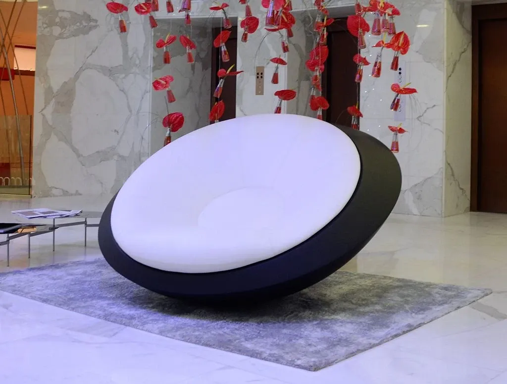 Poltrona UFO basculante in fibra di vetro (nero) 5