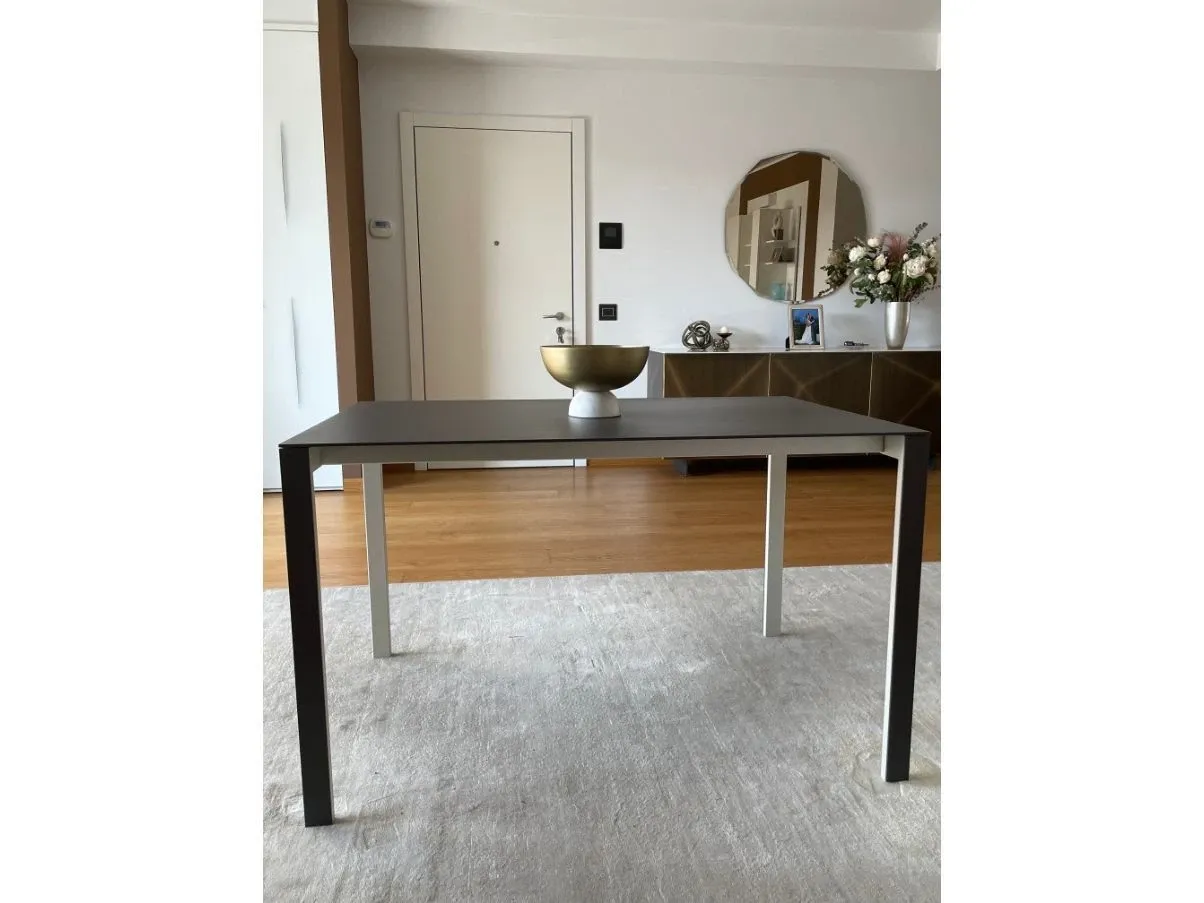 Thin-K extendable table, Kristalia 3