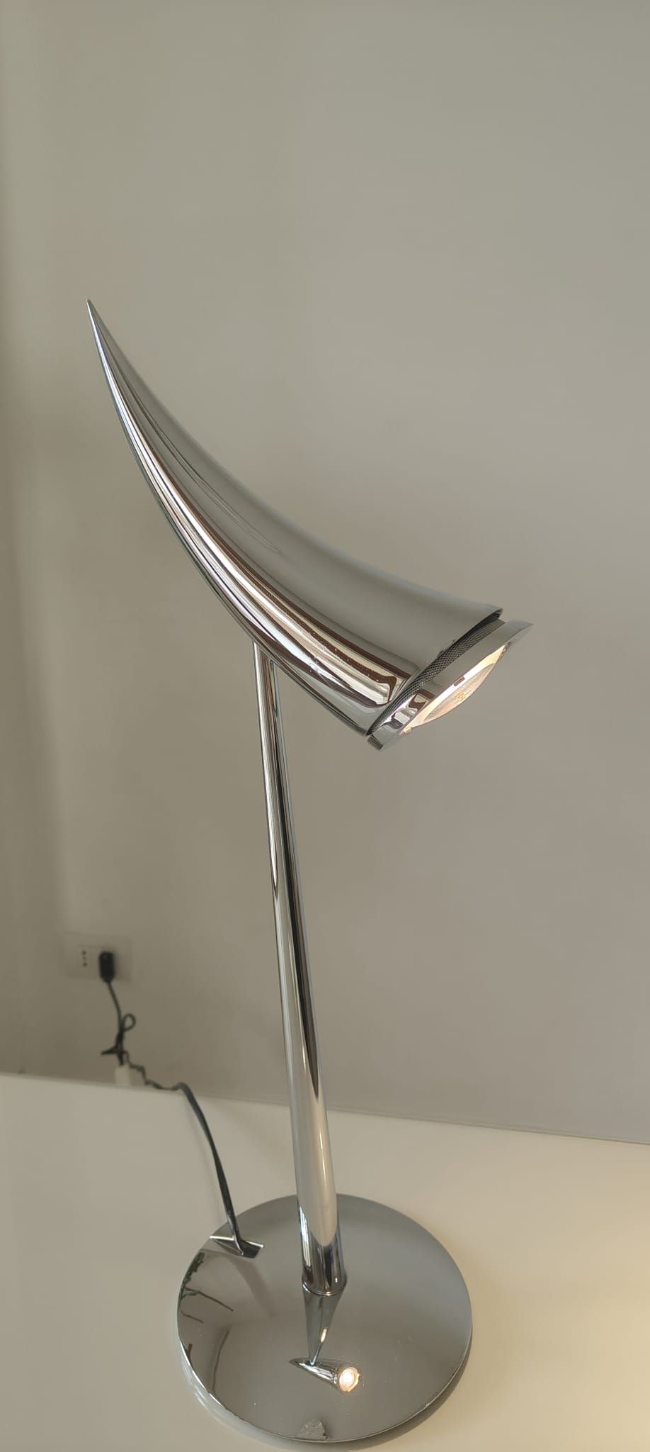 Arà Tischlampe von Philippe Starck 8