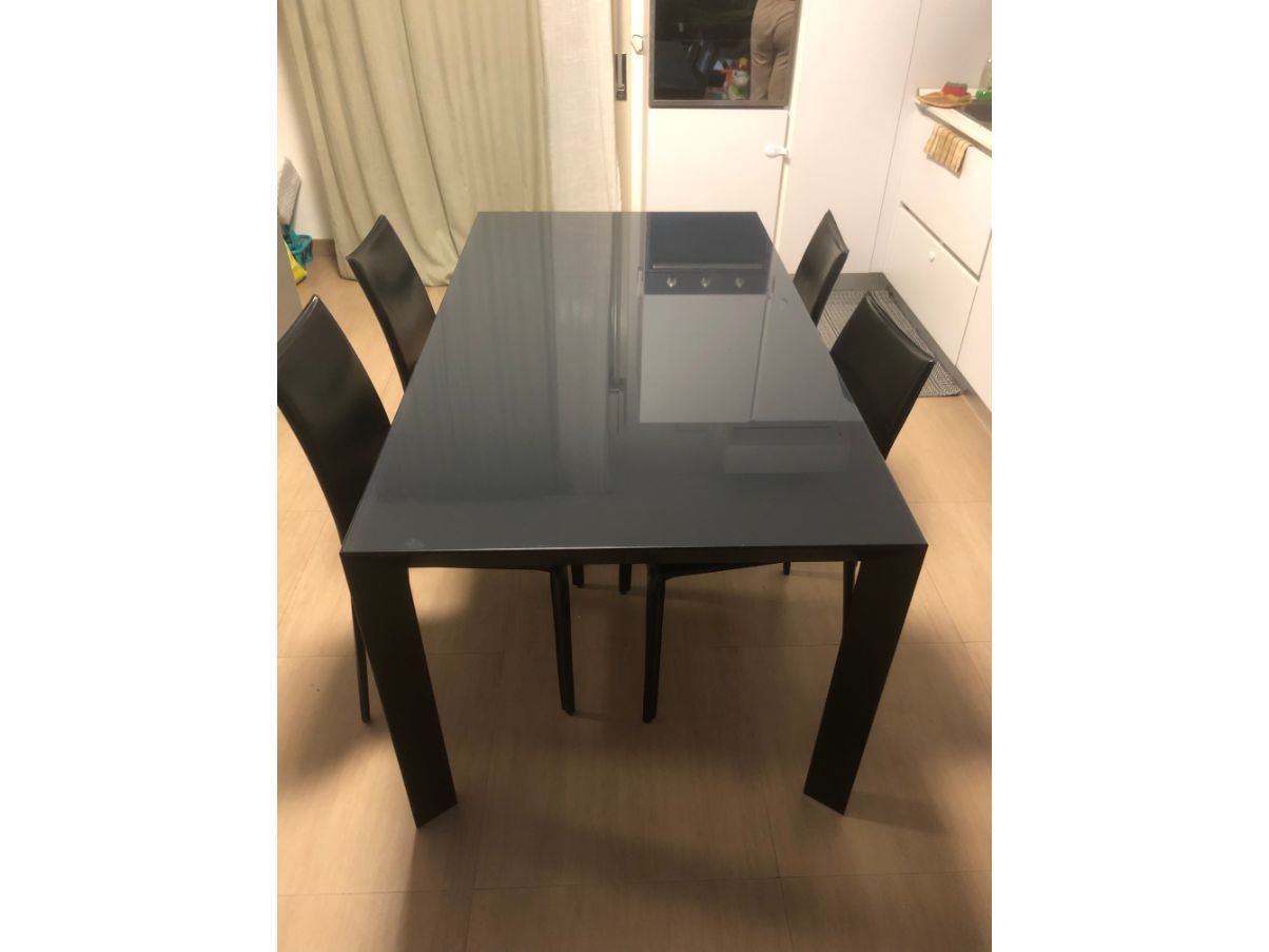 Gray extendable Nori table Front