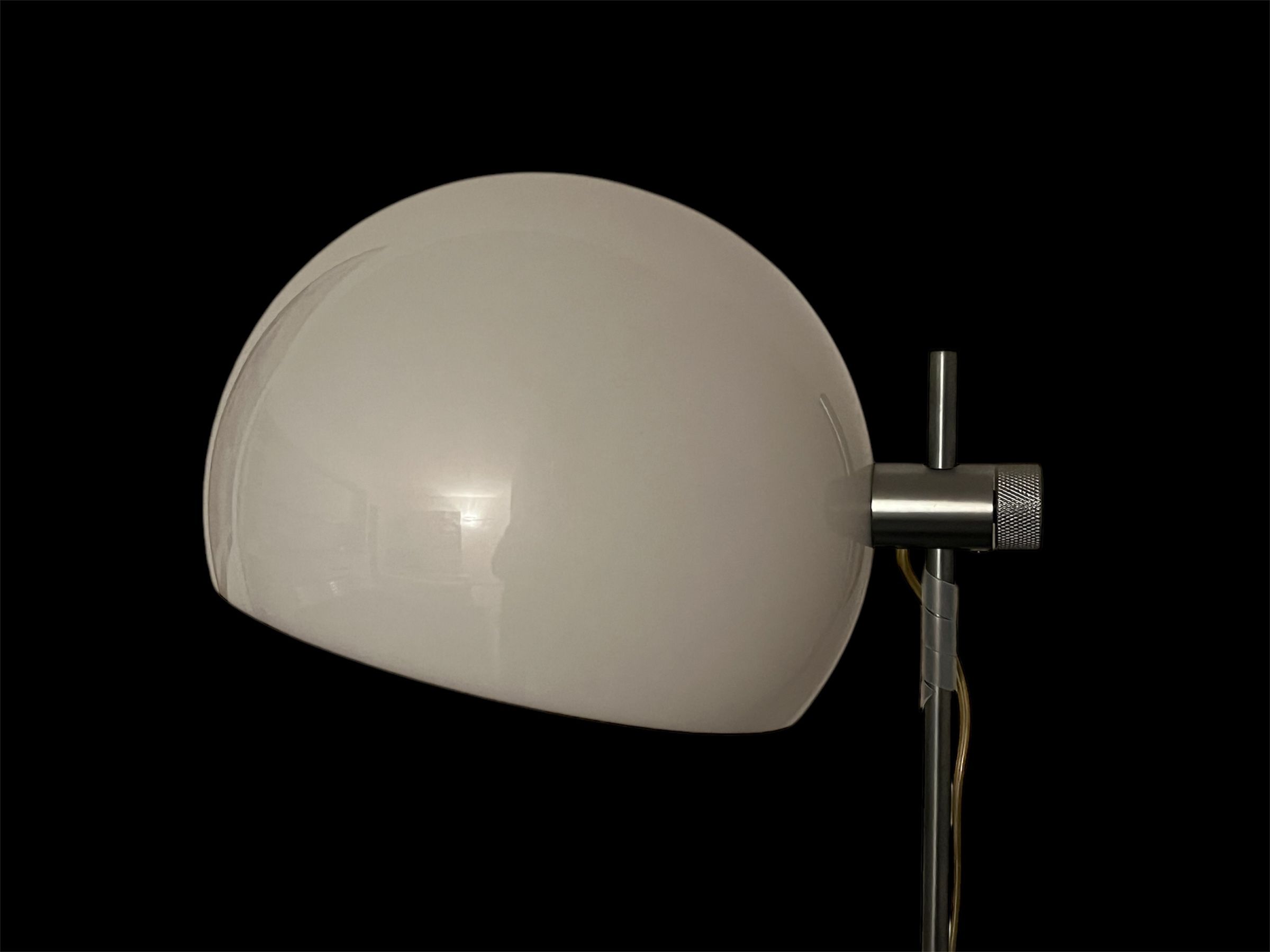 Joe 30 Table Lamp by Joseph Sancho Side