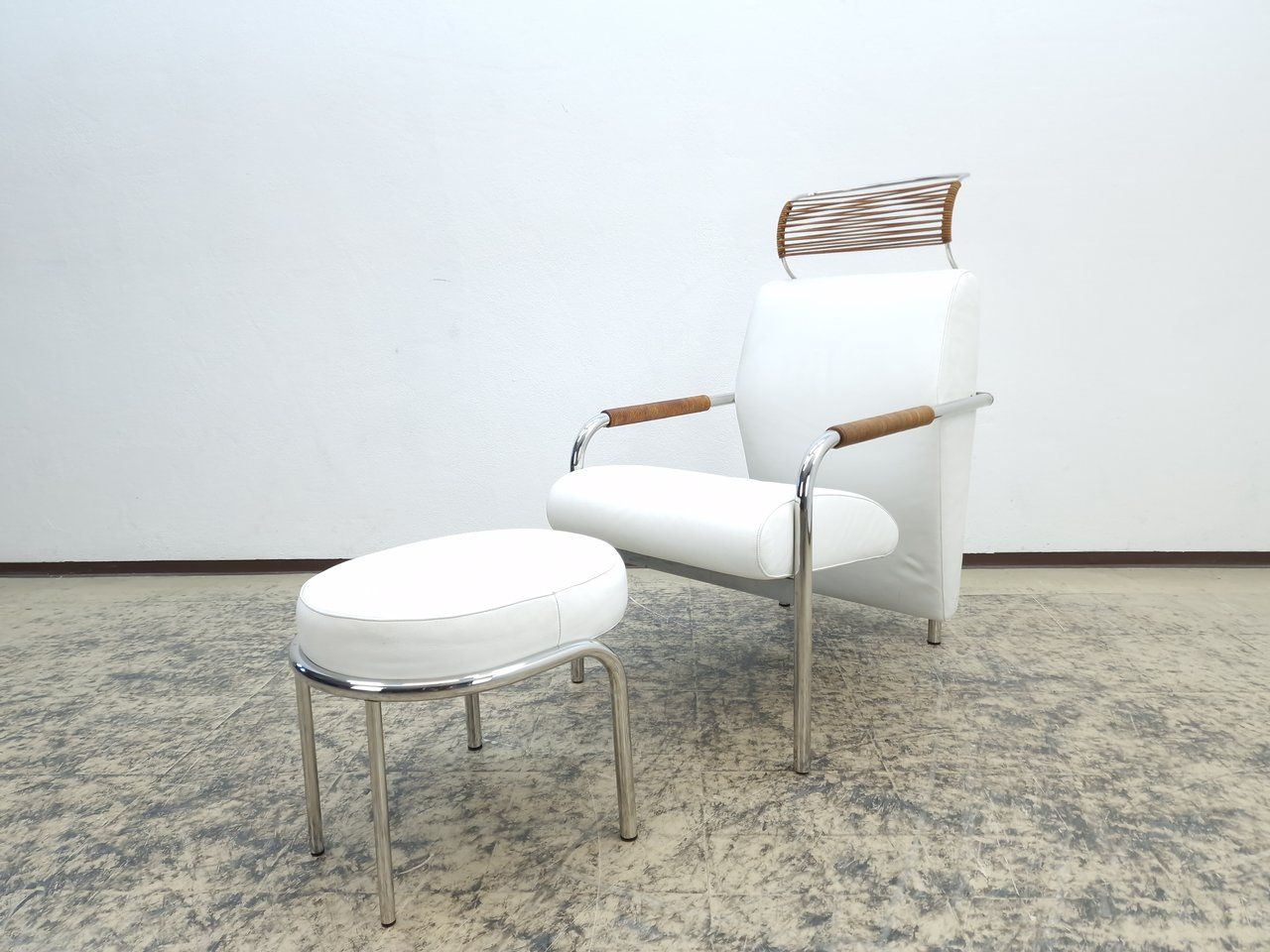 Niccola Lounge armchair and pouf set, Zanotta image
