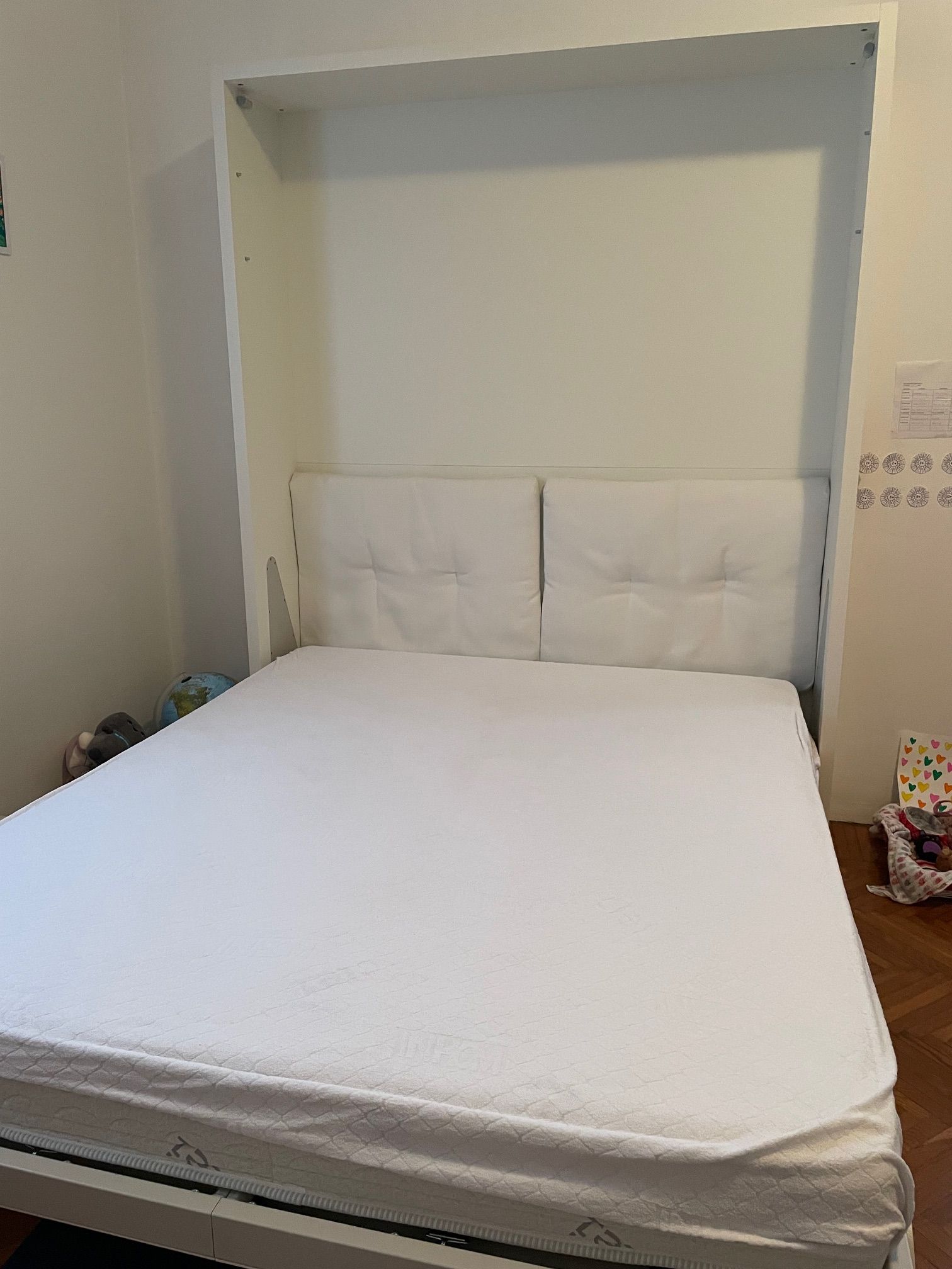 Convertible bed with wooden table, Clei  Details