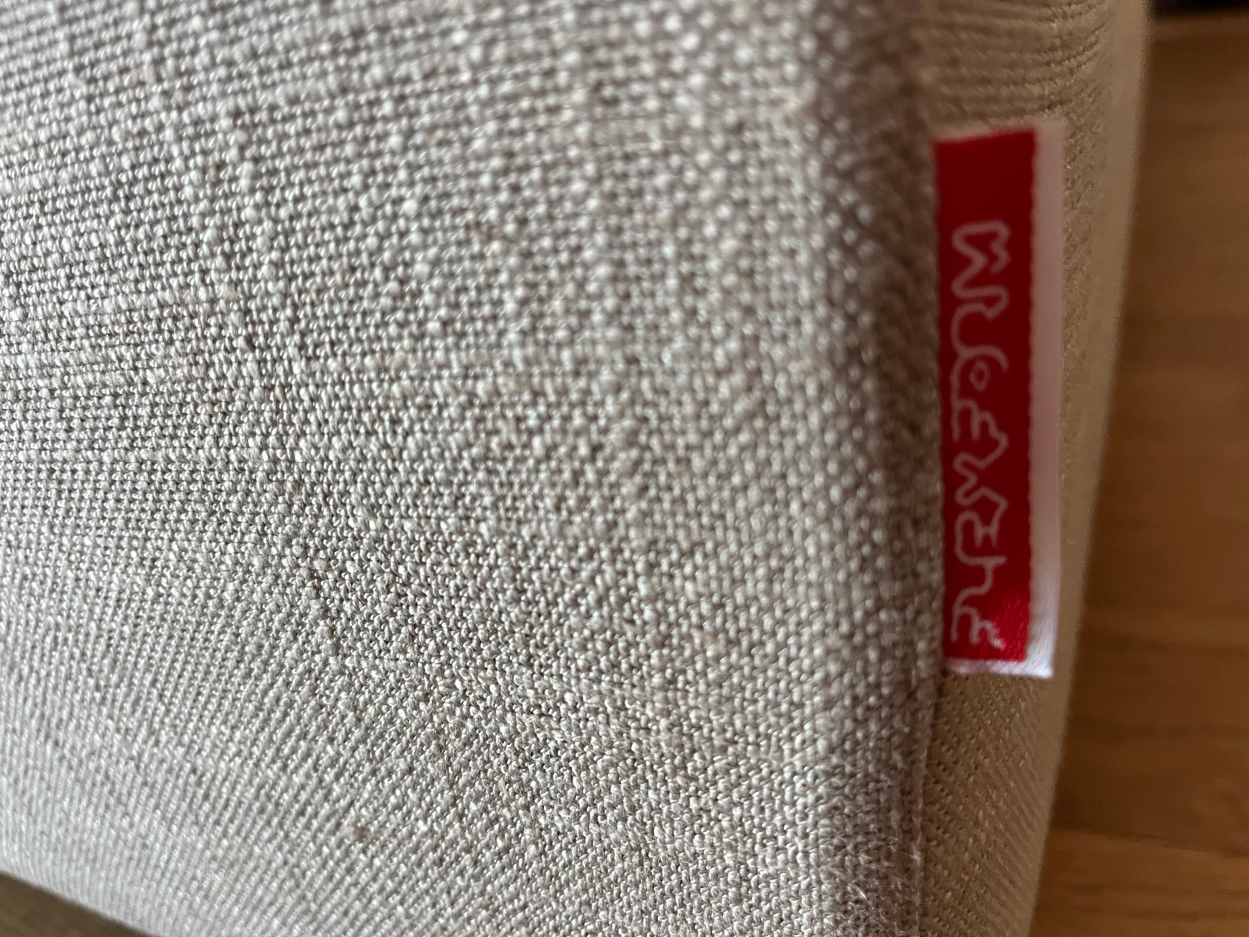 Beiges Ecksofa mit Stoffbezug und Chaiselongue Brand