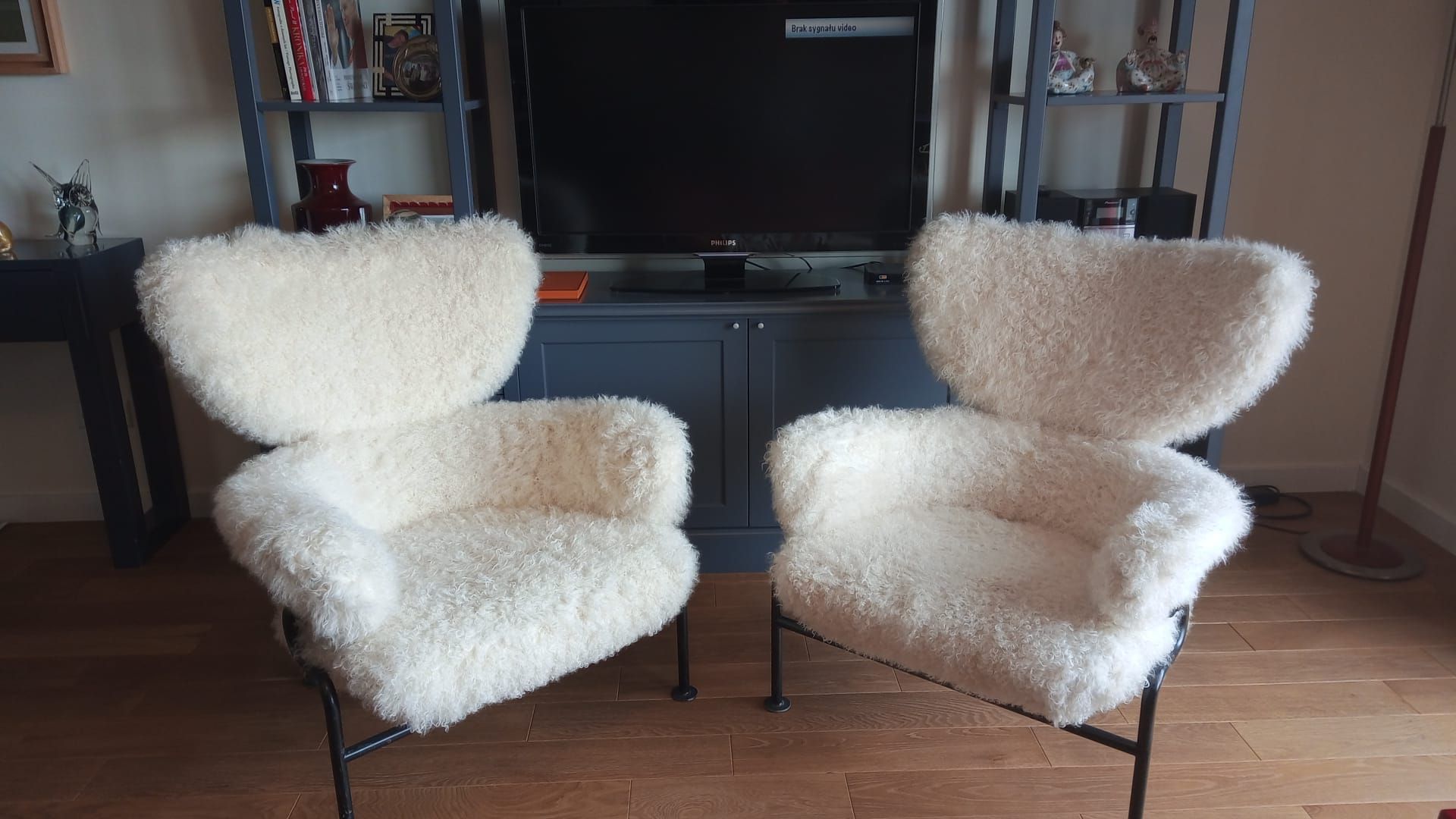 Pair of Tre Pezzi PL19 Lounge Chairs in Wool by Franco Albini and Franca Helg Front