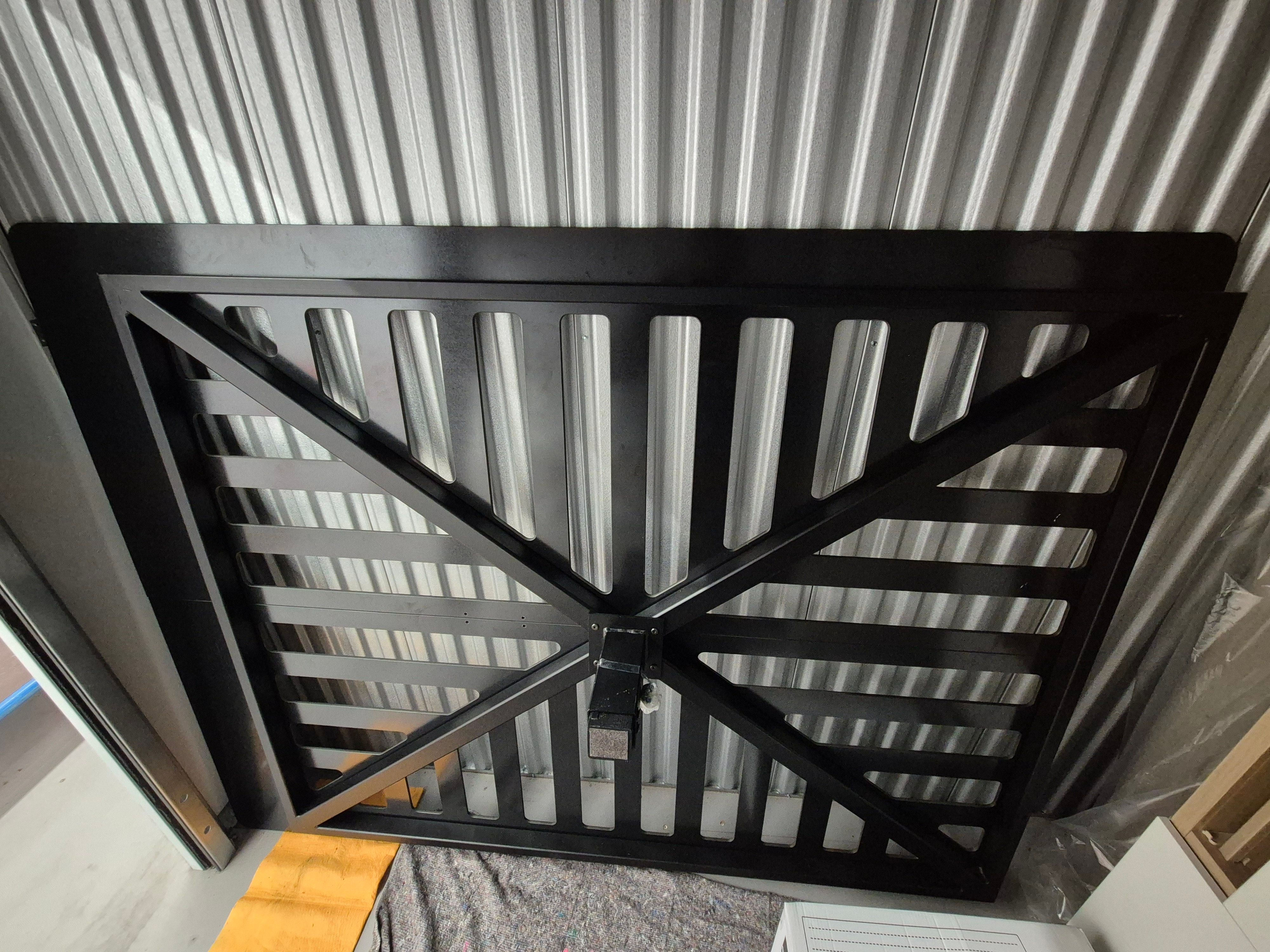 Letto matrimoniale sospeso Fluttua di Daniele Lago Defects