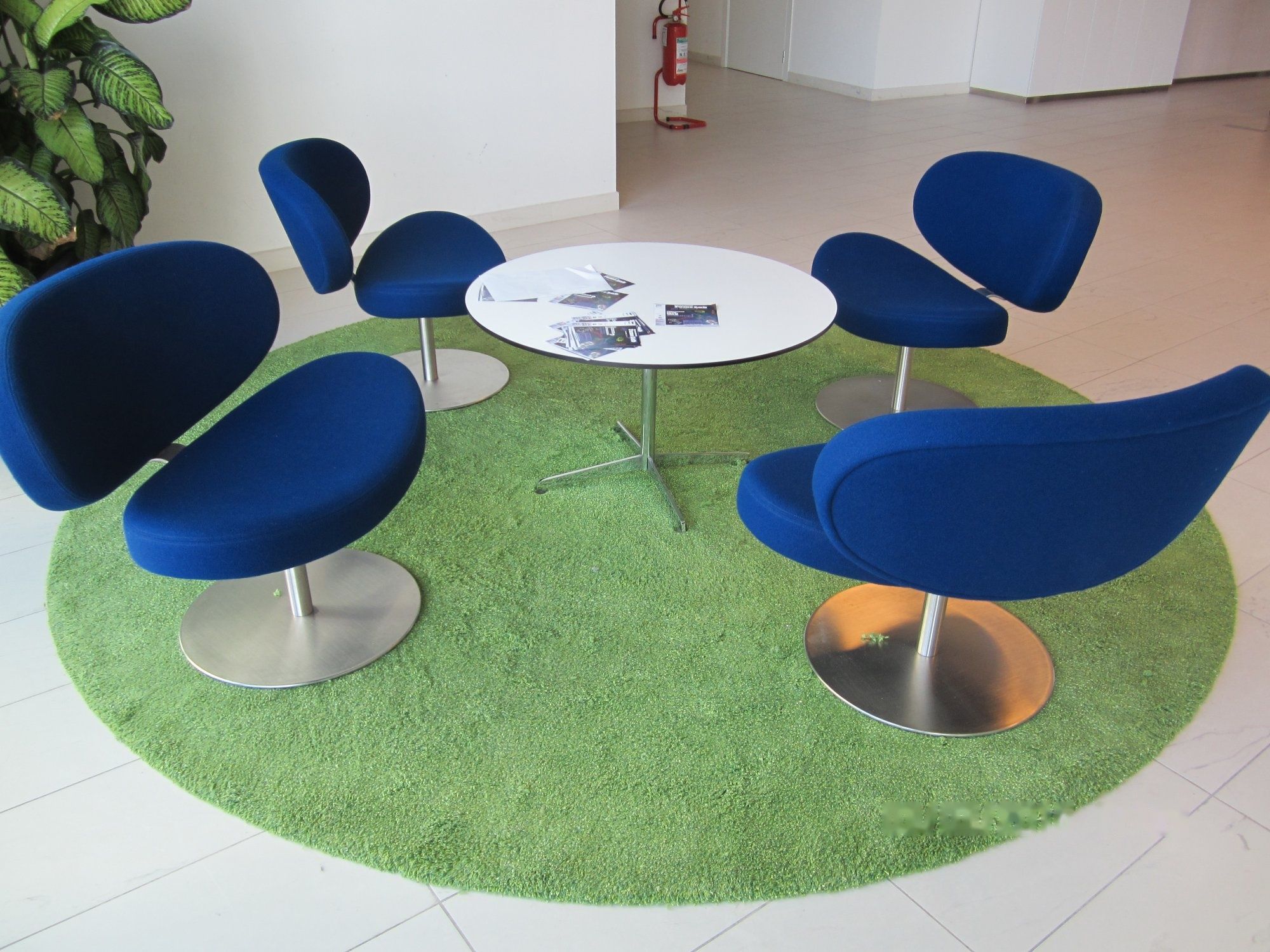 Alfombra redonda Moss color verde de Gunilla Lagerhem Ullberg Main