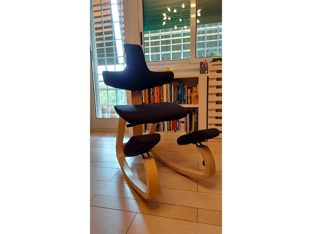 Ergonomic chair in black wood, Varier