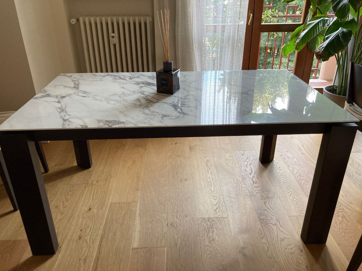 Delta 160 extendable table in white marble, Calligaris | Deesup Delta 160 extendable table in white marble, Calligaris | Deesup