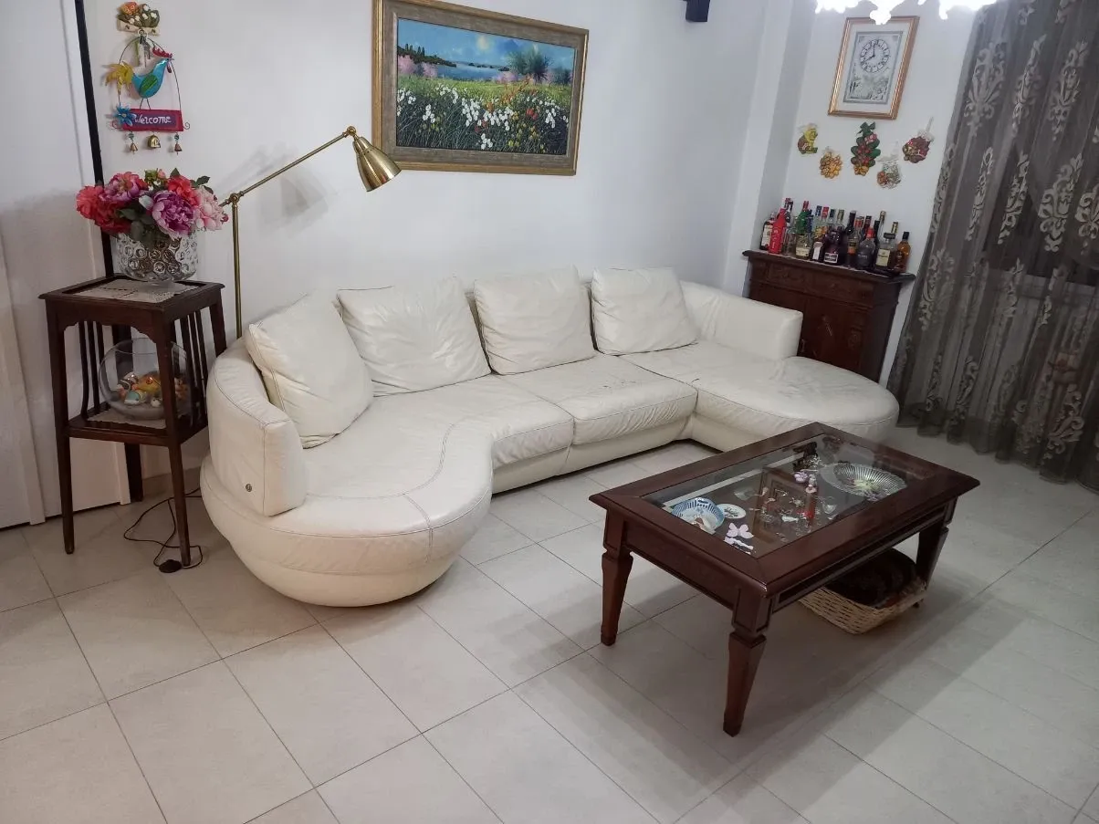 Divano Rondo in pelle avorio, Natuzzi 1
