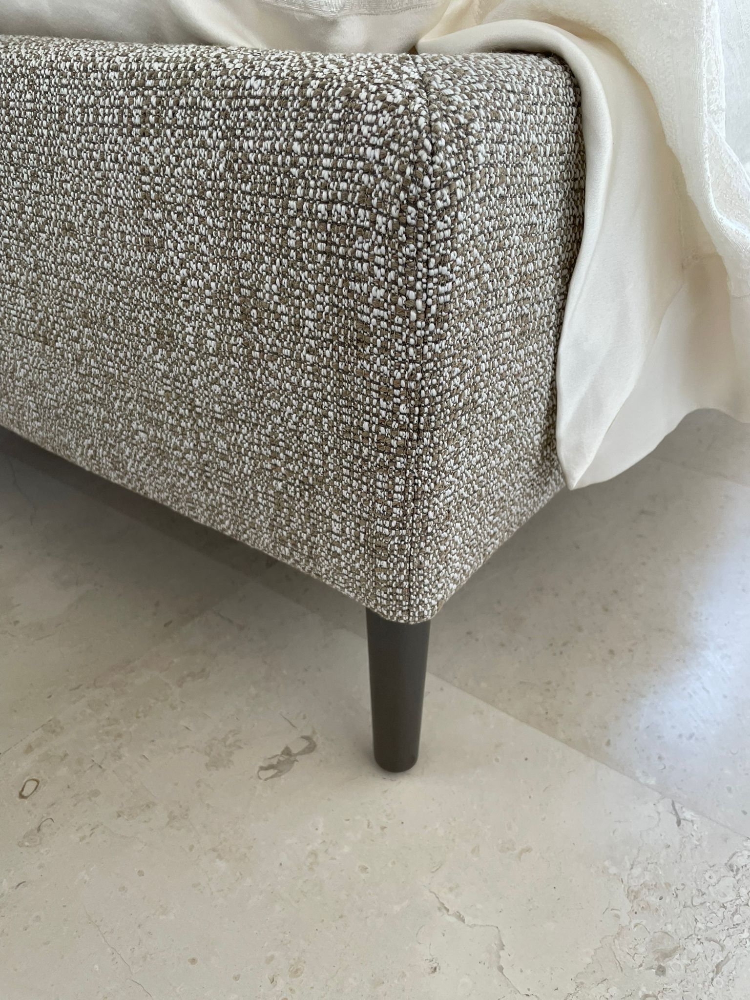 Letto matrimoniale con contenitore Icaro in tessuto, Biba Salotti Details